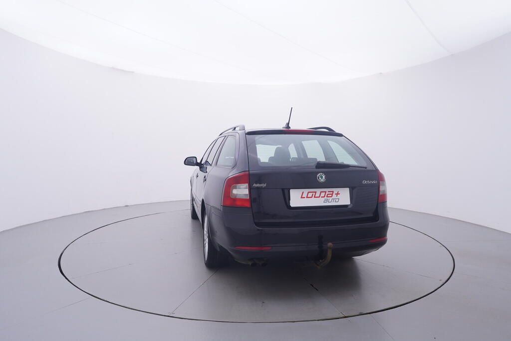 Škoda Octavia, L&K 2.0 TDI 103 kW - fotka 4