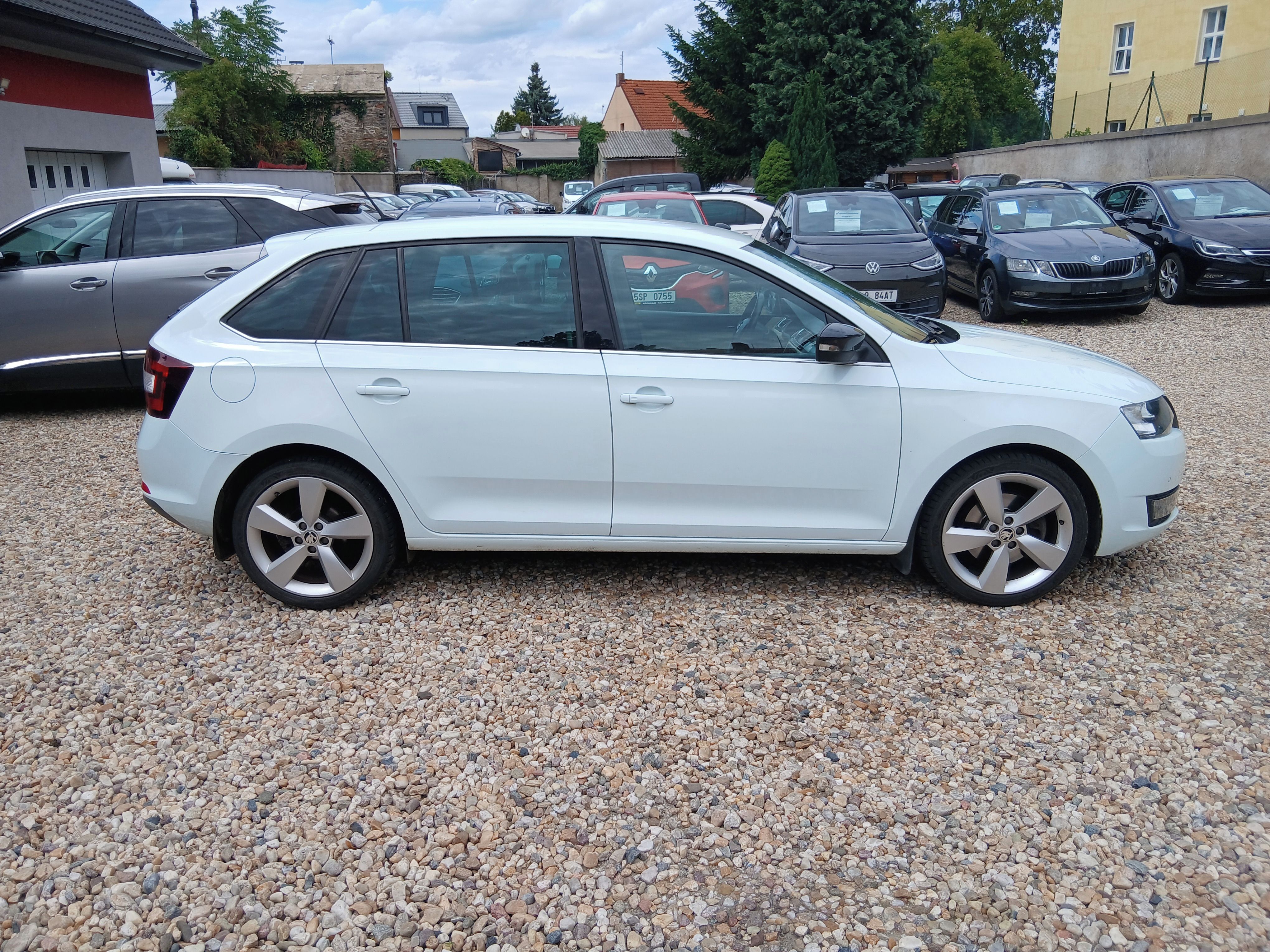 Škoda Rapid, 1.6TDi 85KW Style ,DPH, ČR,S.K - fotka 4