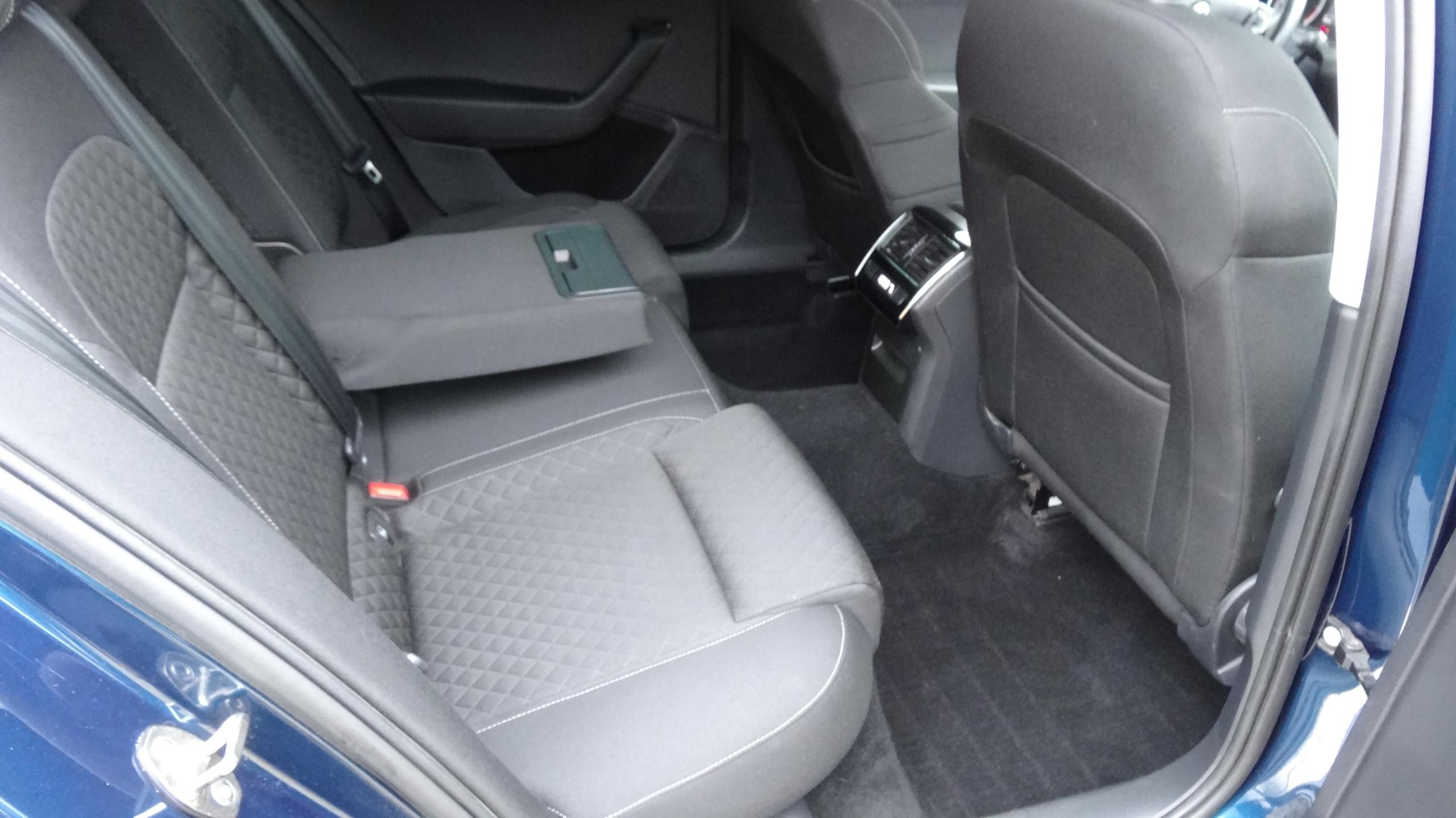 Škoda Superb, 2.0TDi DSG Taž.zař. CEBIA - fotka 6