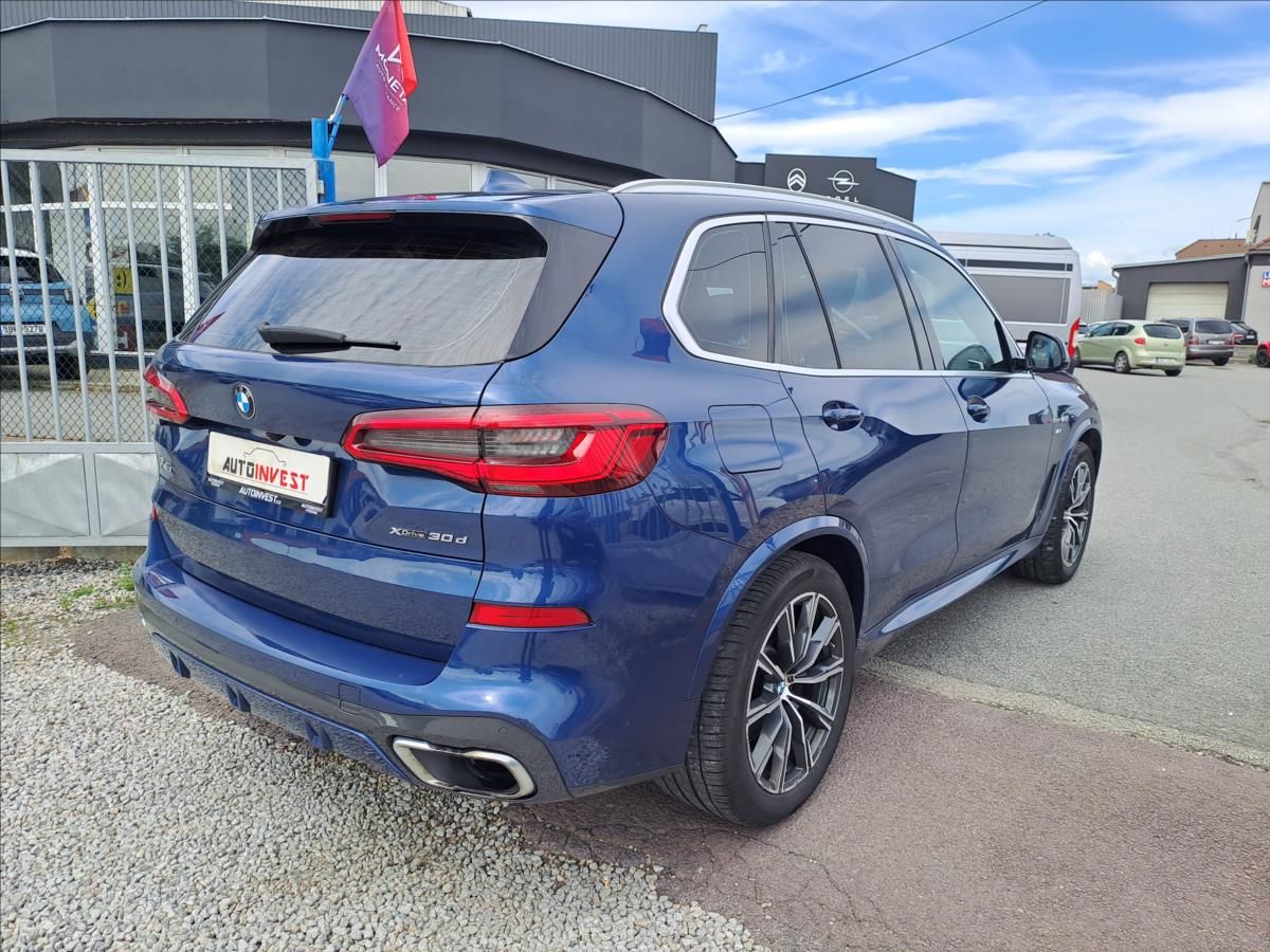 BMW X5, xDrive 30d M-Paket ČR - fotka 4