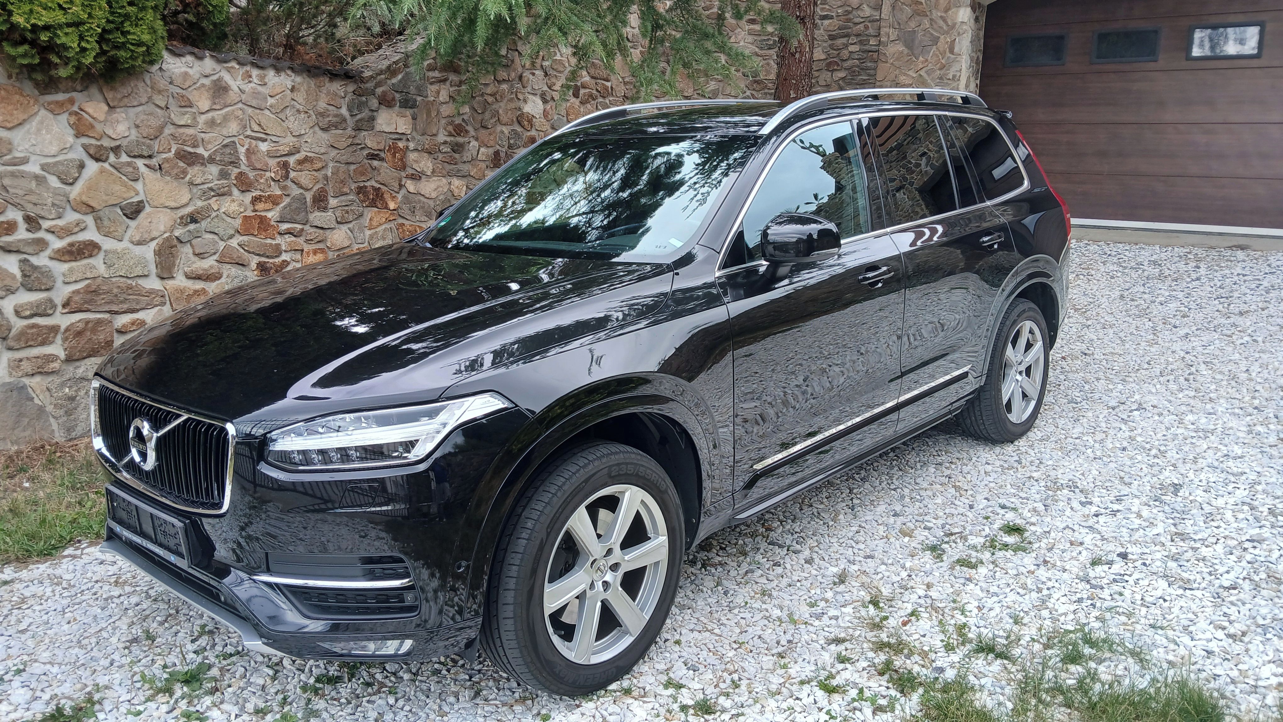 Volvo XC90, 2.0D 173KW SUMMUM 4x4 - tažné - fotka 2