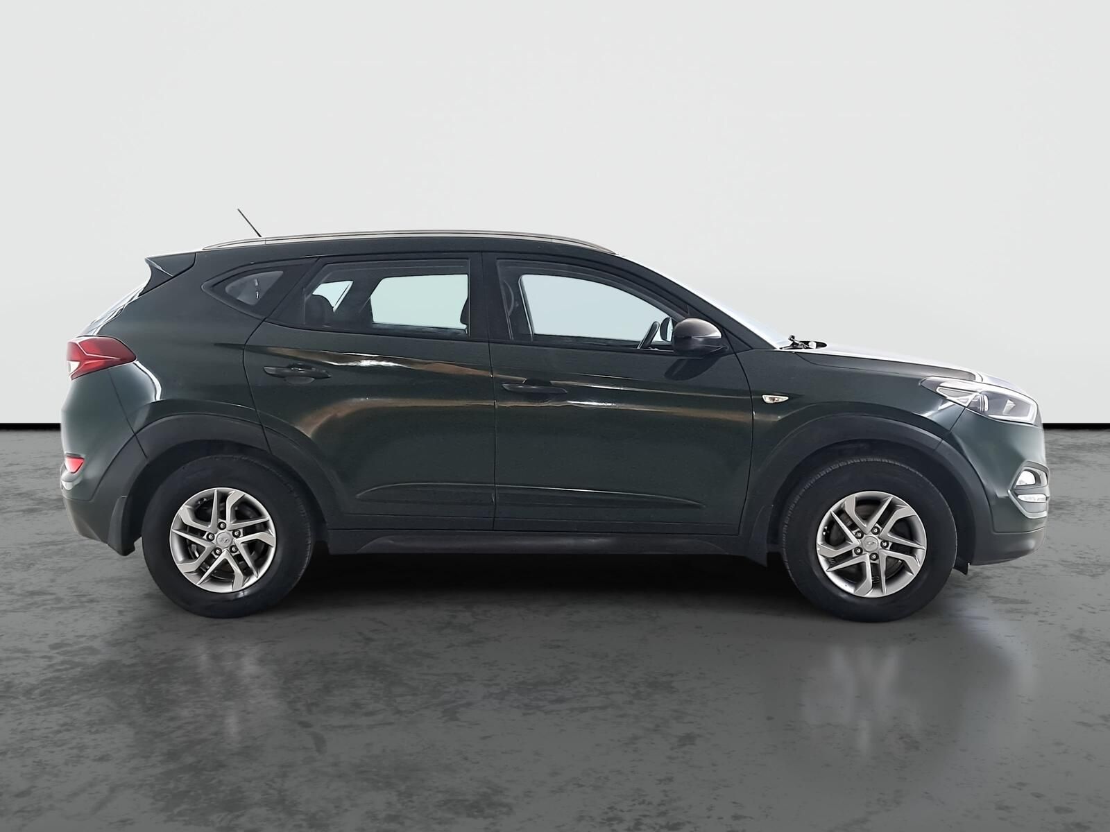 Hyundai Tucson, 2.0 CRDi, 4X4, Park. senzory - fotka 6