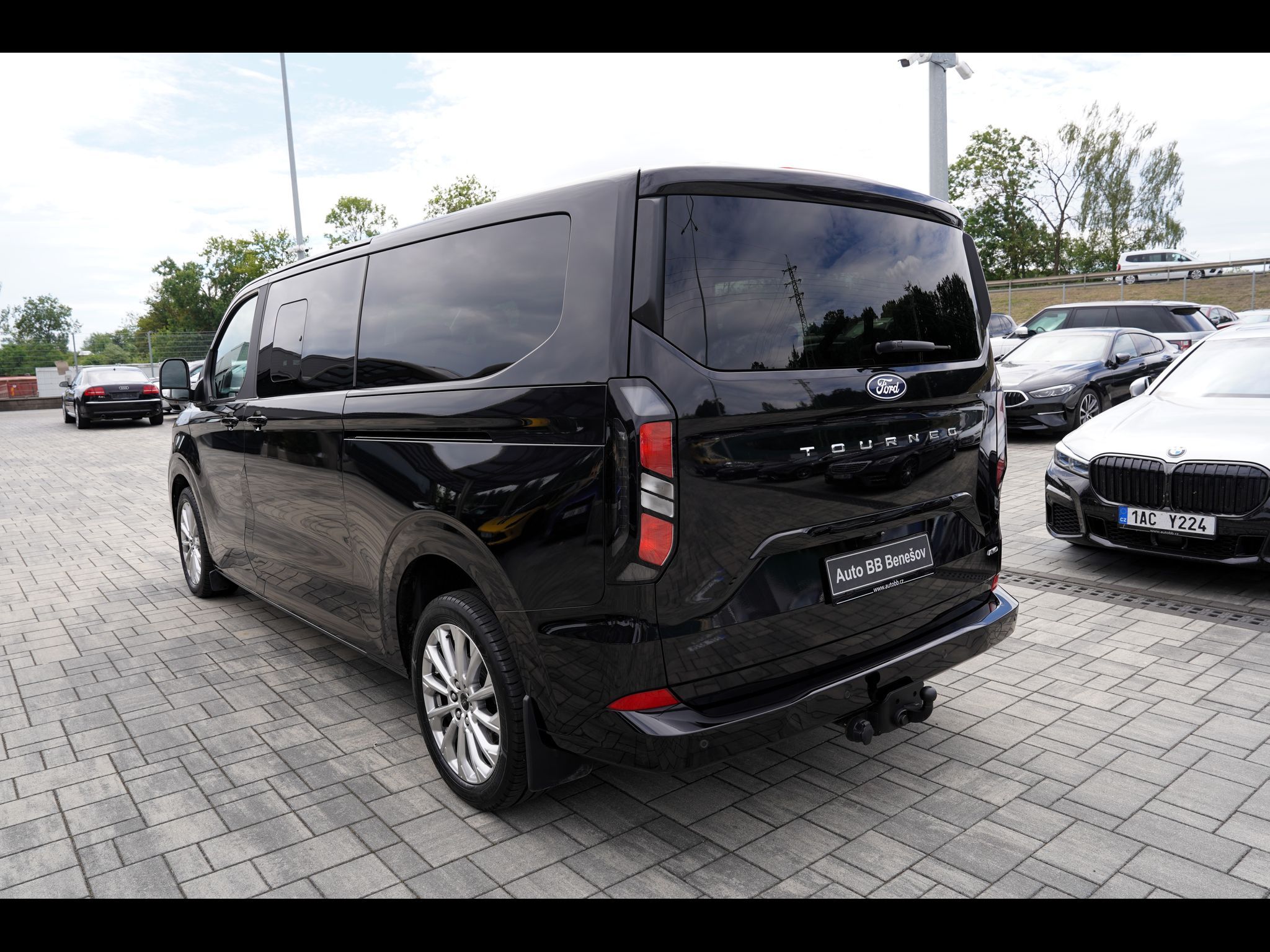 Ford Tourneo Custom, 2.0 EcoBlue 4x4 Titanium/Autom - fotka 4