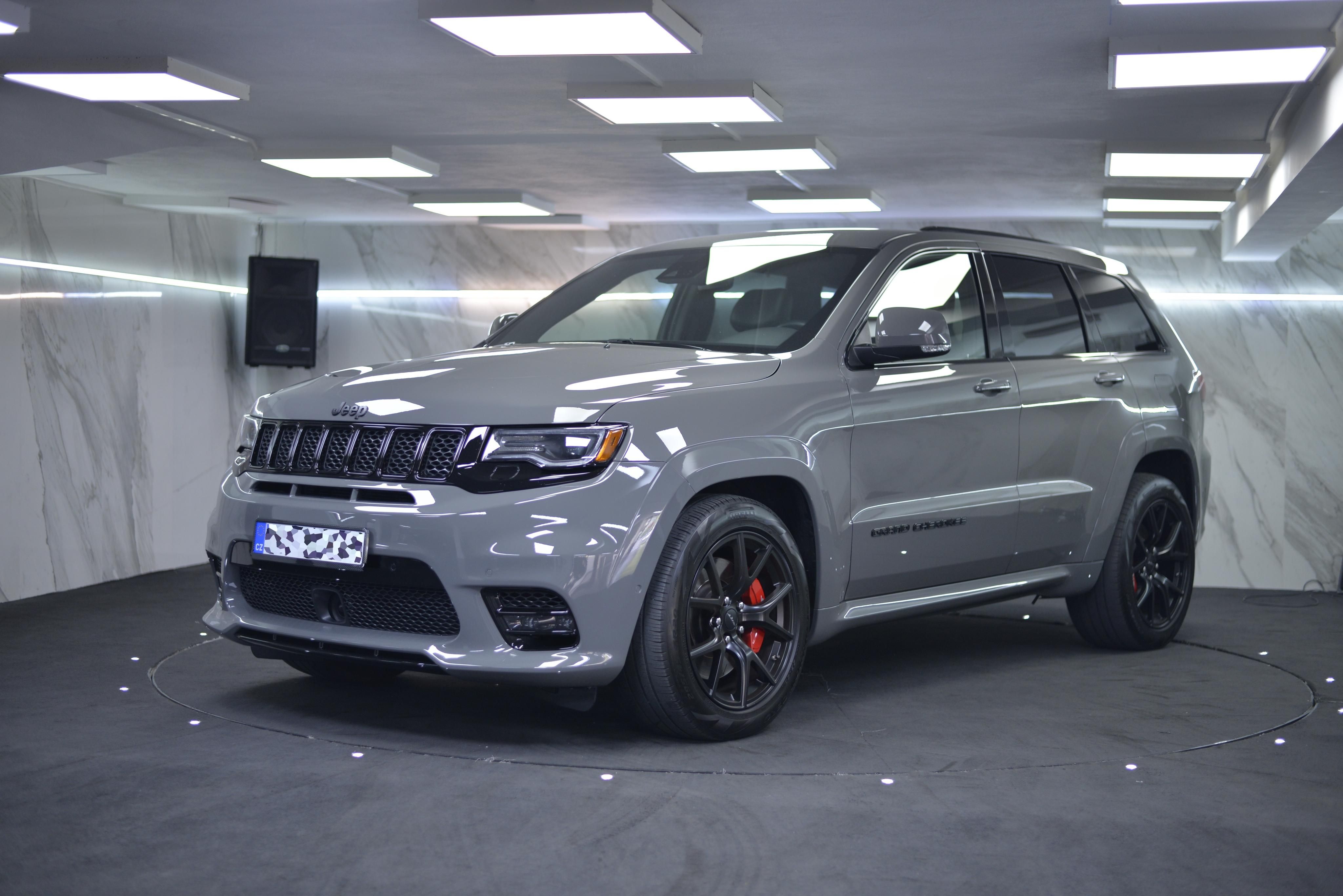Jeep Grand Cherokee, Grand Cherokee SRT