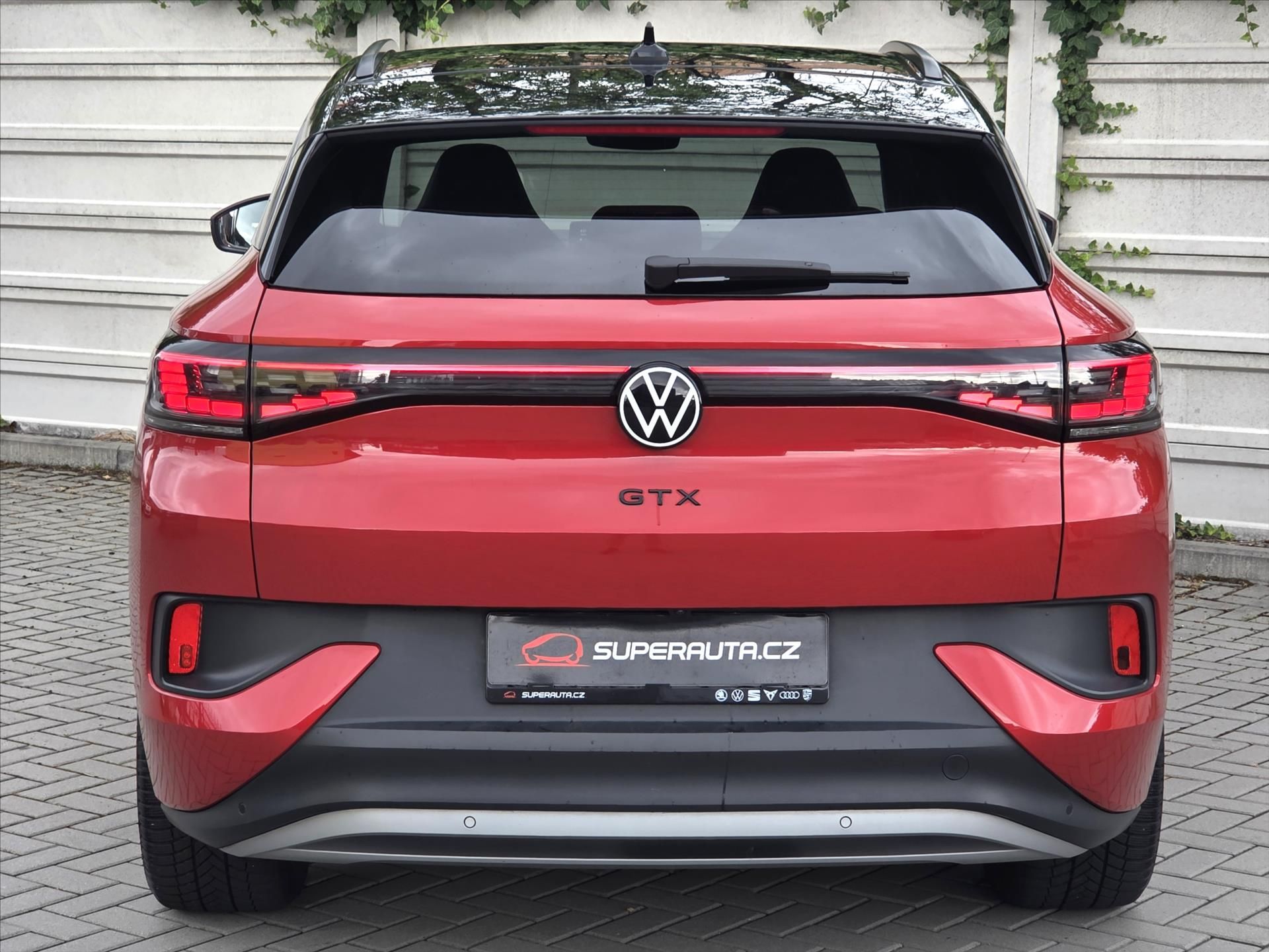 Volkswagen ID.4, GTX 4x4 Tažné z. SoH 93% 1.maj - fotka 6
