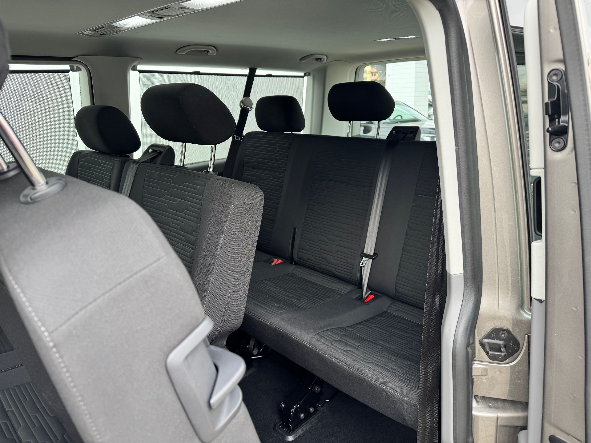 Volkswagen Caravelle, 2.0TDI 110KW DSG LWB COMFORTLI - fotka 6