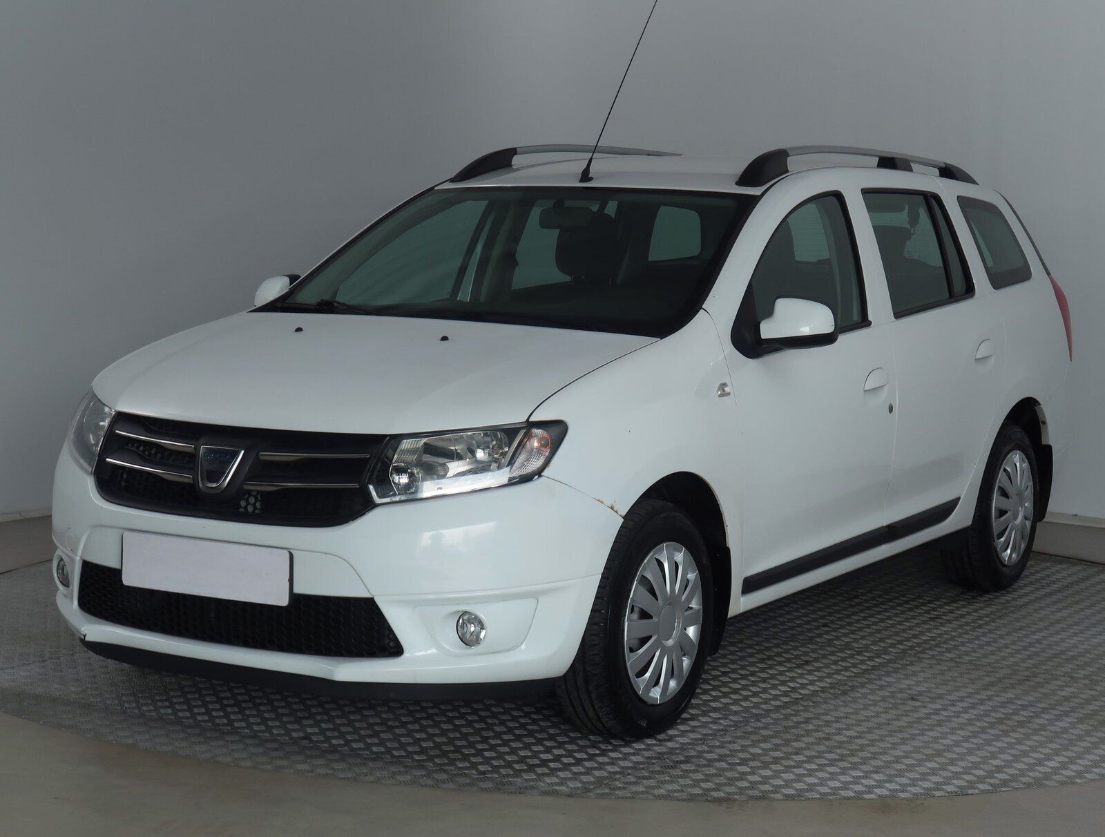 Dacia Logan, 1.2 16V, po STK, Tažné - fotka 2
