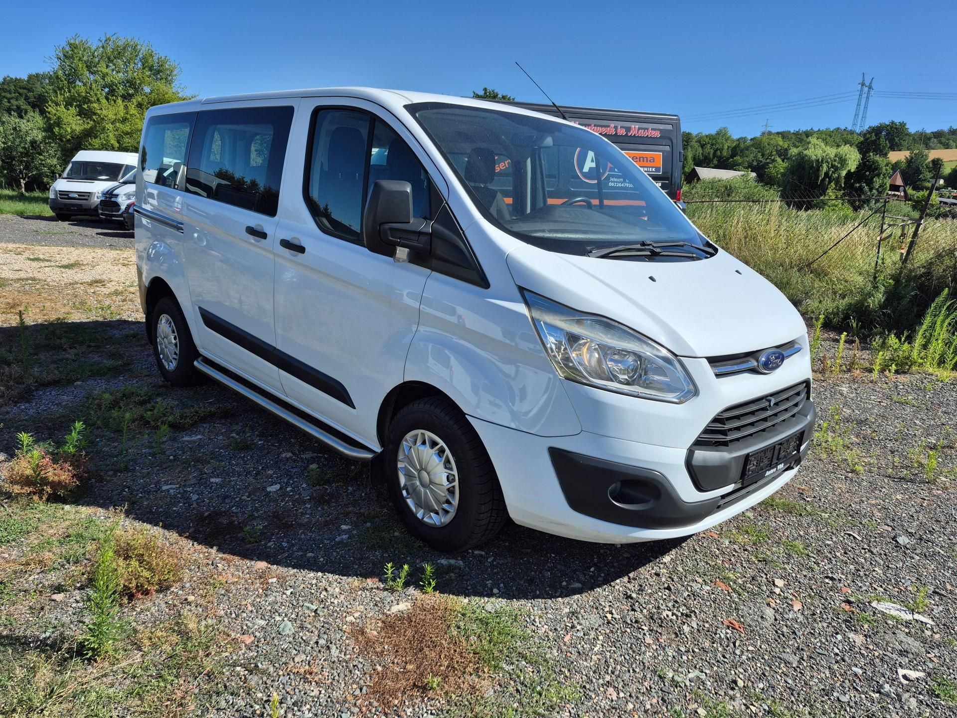 Ford Transit Custom, 2.2Tdci 9 míst - fotka 2