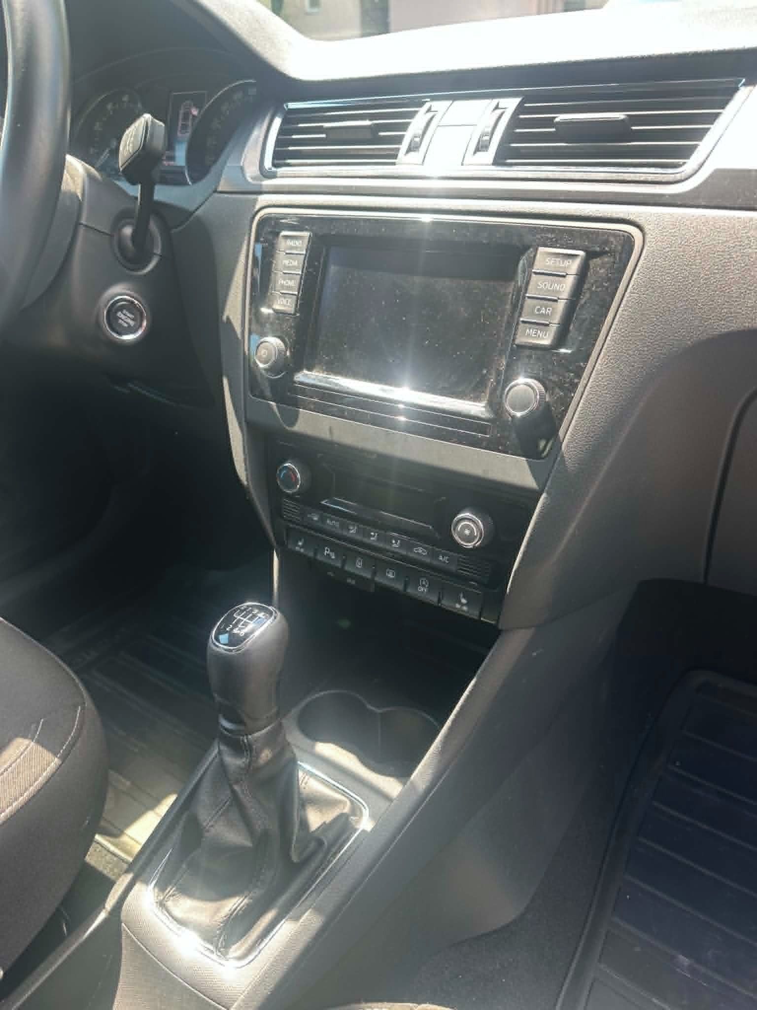 Škoda Rapid, Style 1.2 TSI 81 kW - fotka 4