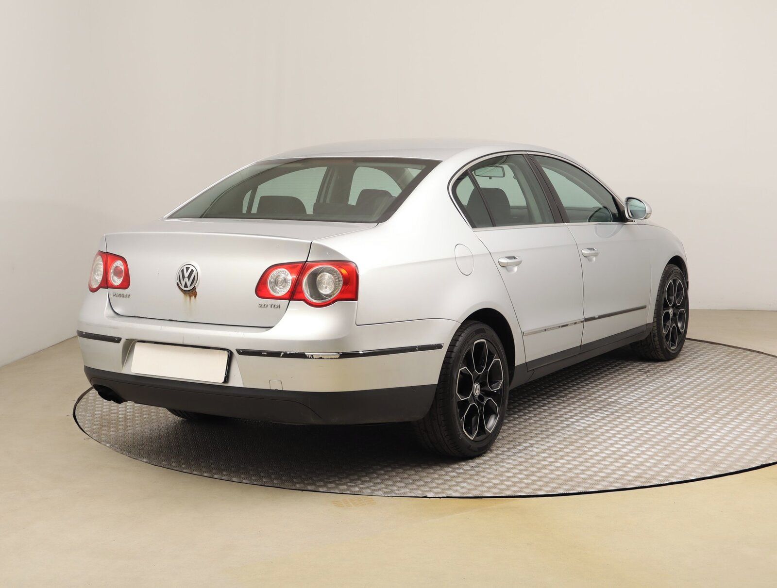 Volkswagen Passat, 2.0 TDI, Business, po STK - fotka 5