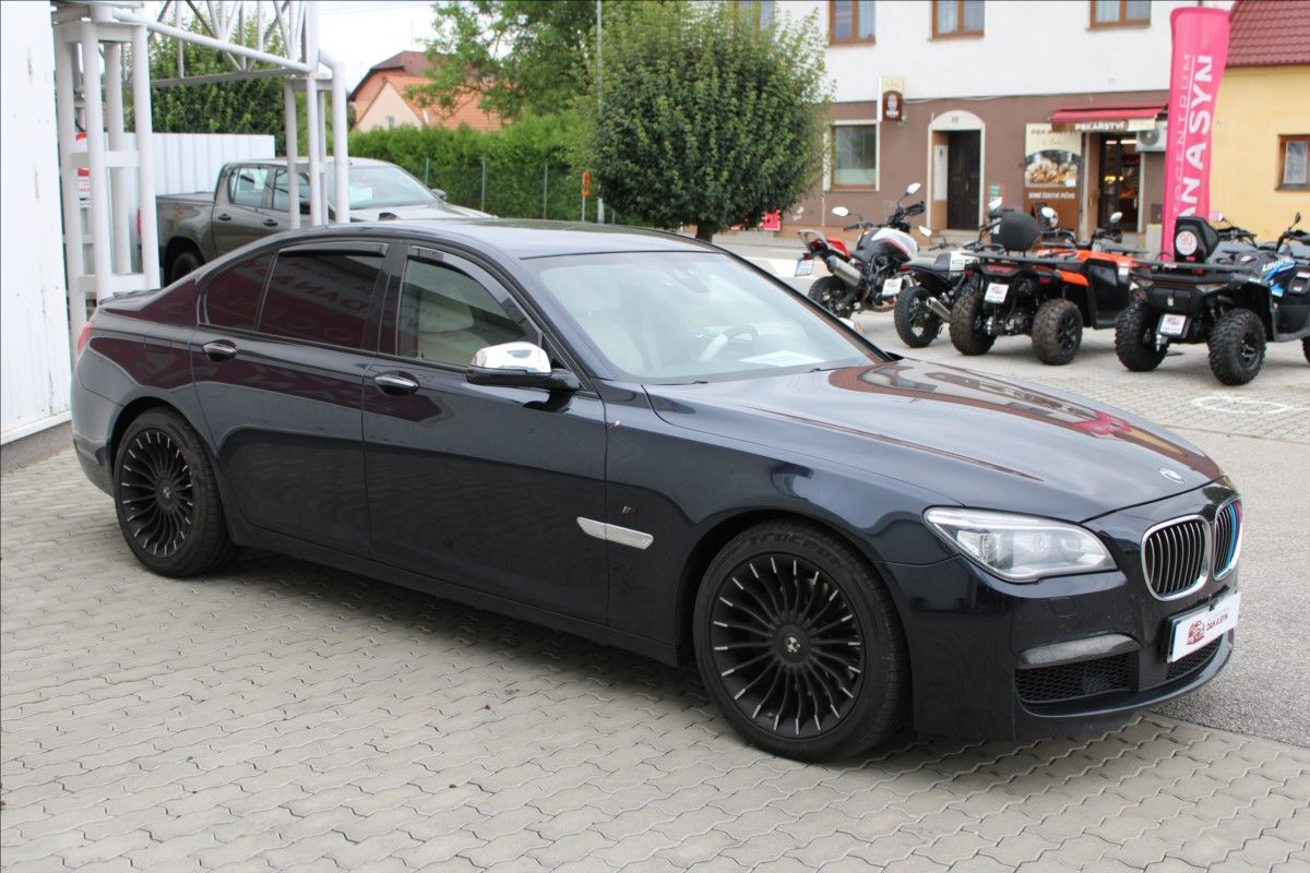 BMW Řada 7, 3,0 740d X-DRIVE CZ původ - fotka 2