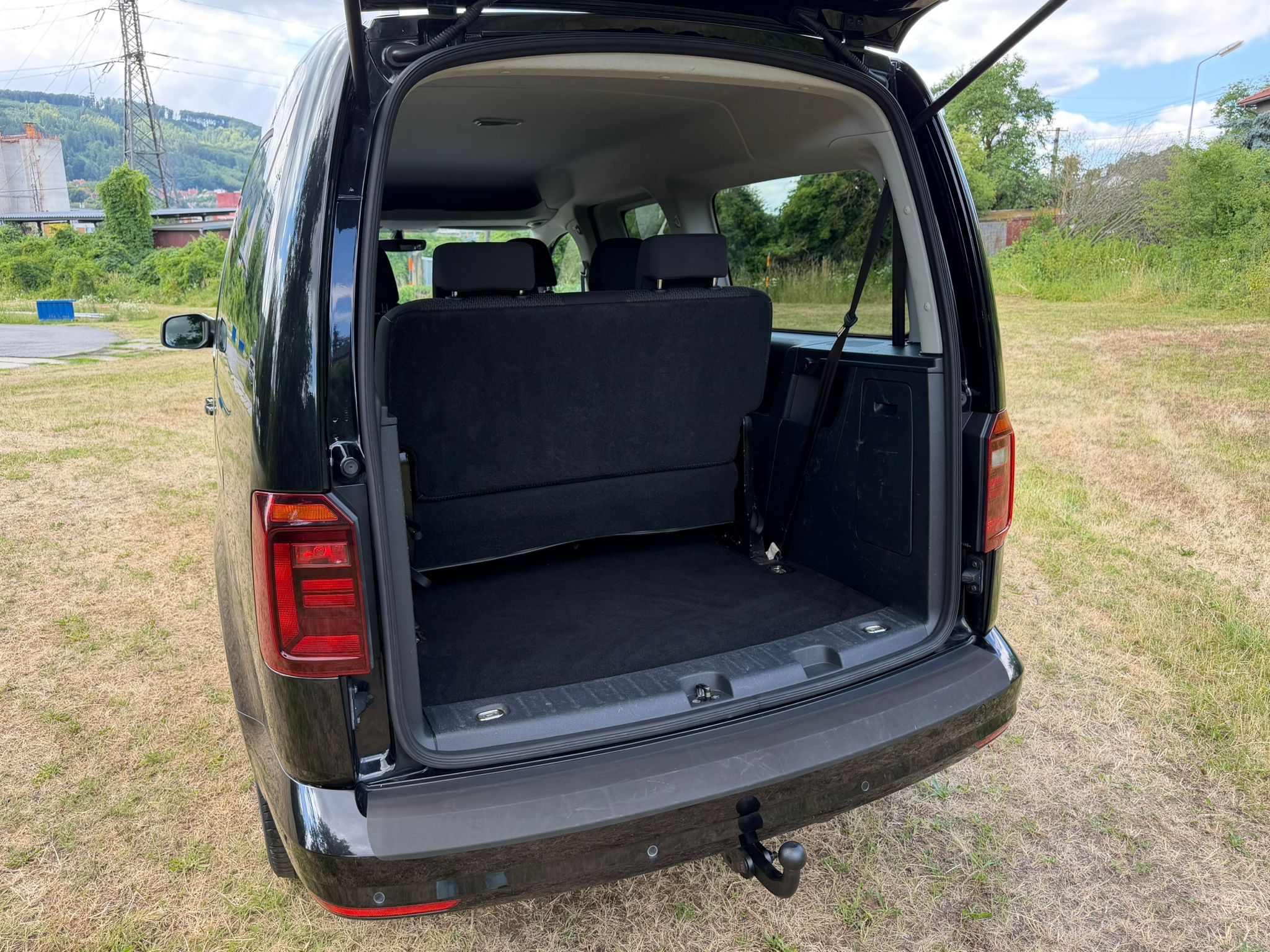 Volkswagen Caddy, MAXI GENERATION FOUR 2,0 TDI - fotka 5