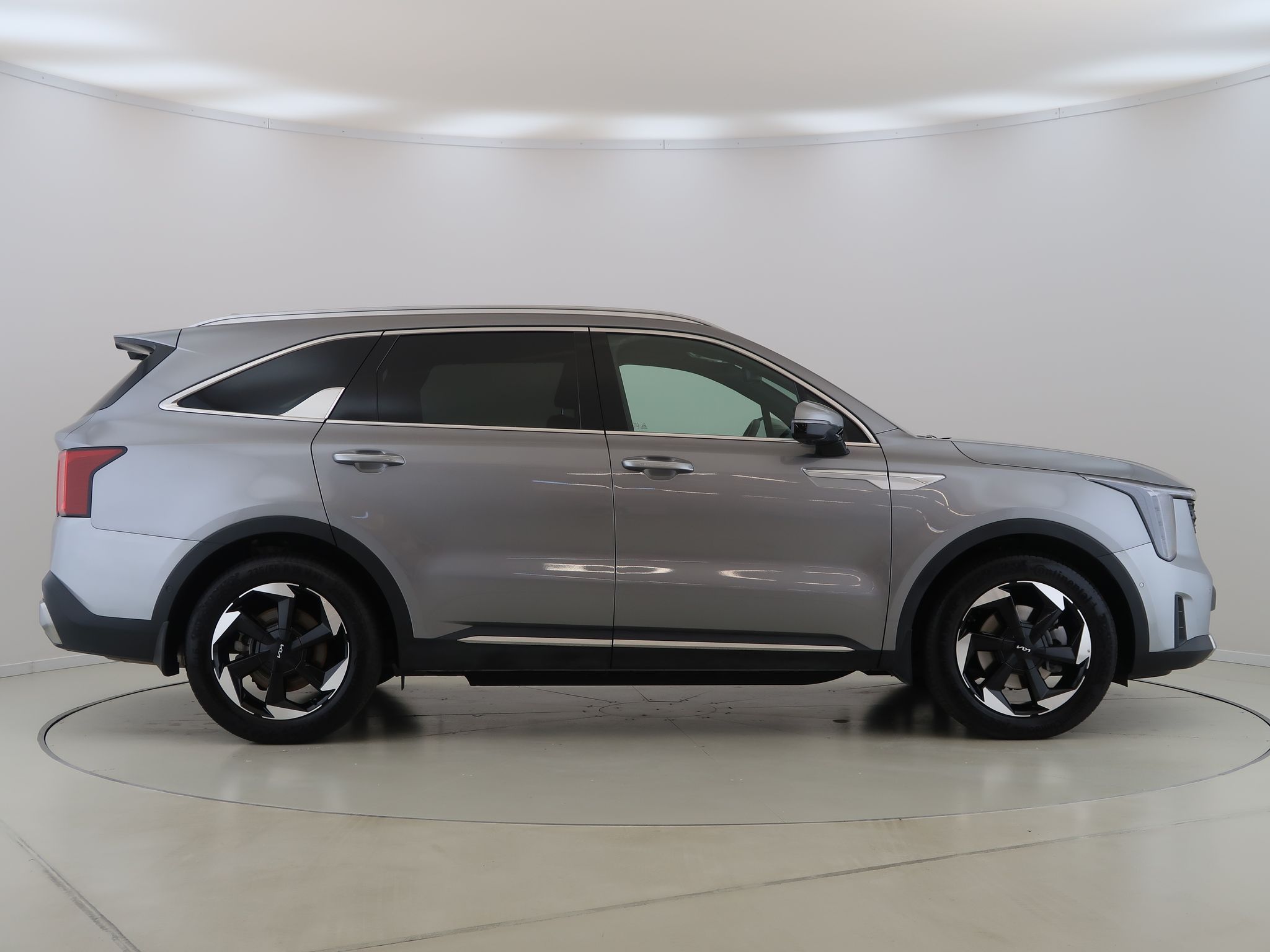 Kia Sorento, 1.6T-GDI,117kW,HEV,CZ,1Maj - fotka 4