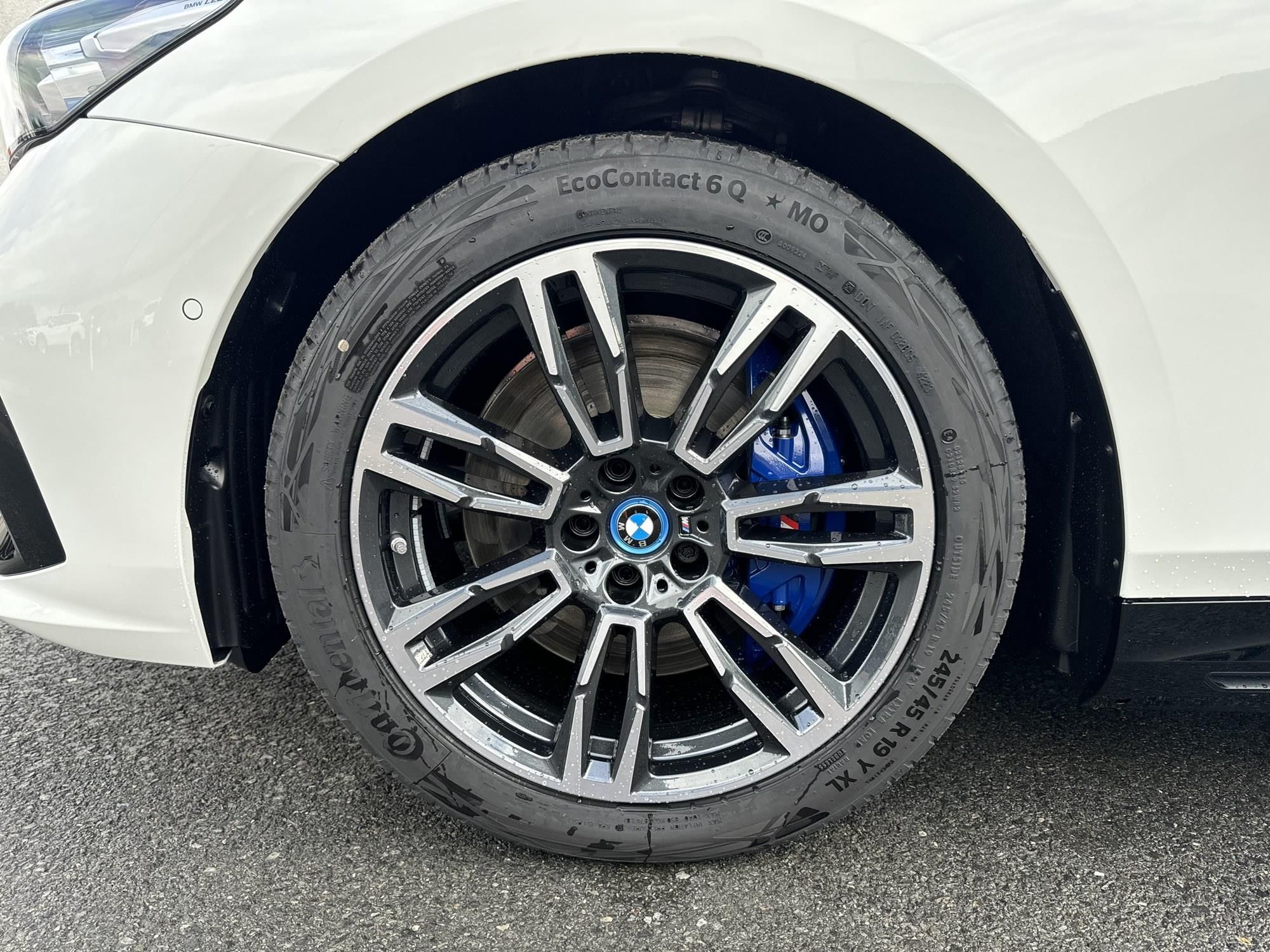 BMW i5, i5 M60 xDrive Sedan - fotka 4