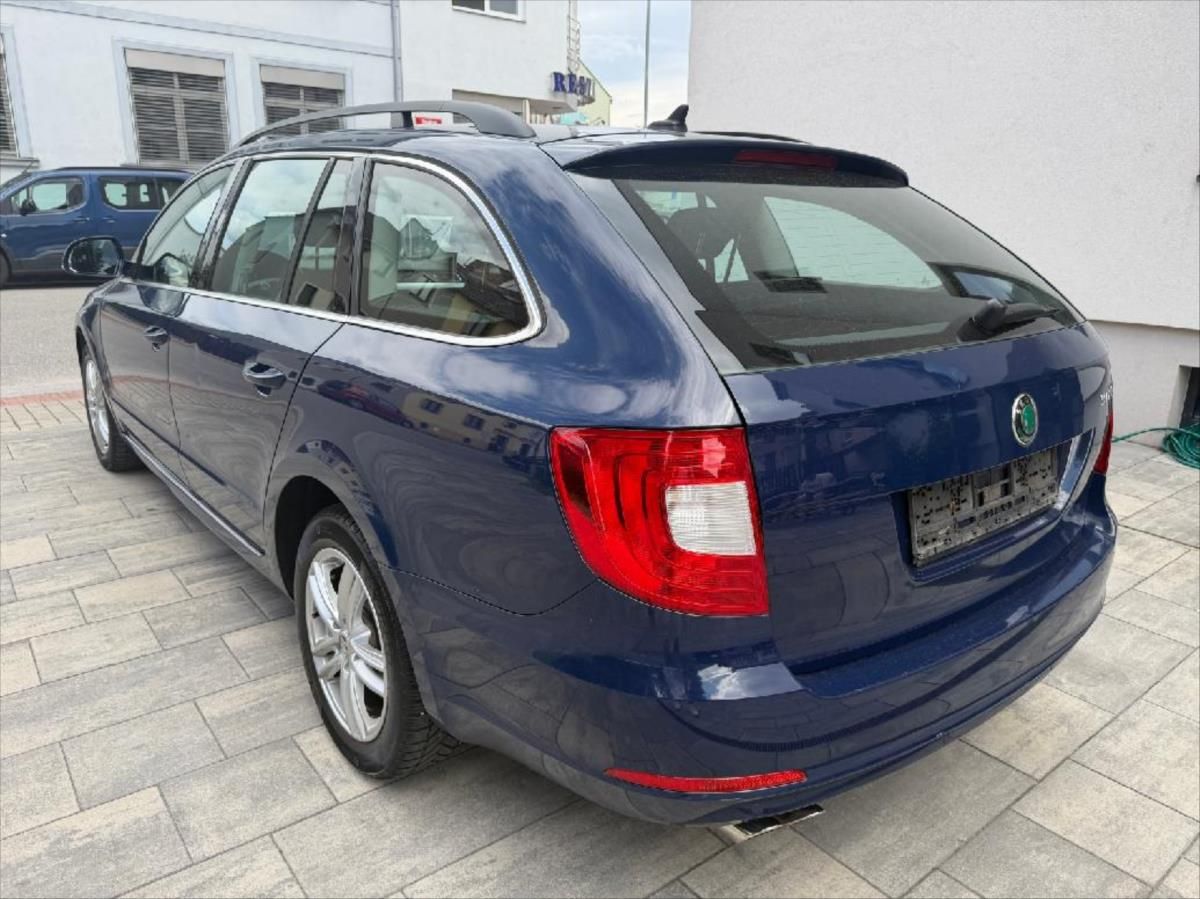 Škoda Superb, 2,0 Combi TDI 125 kw - fotka 4