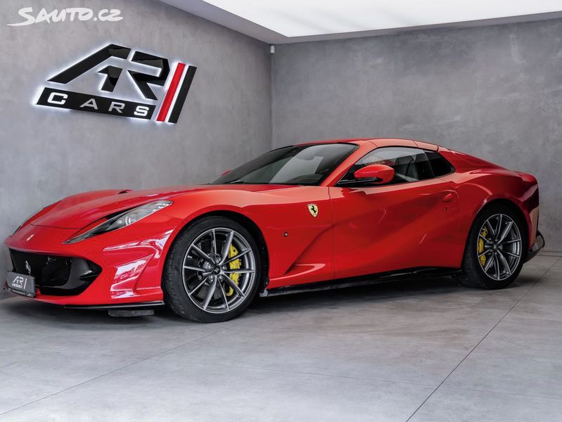 Ferrari 812, GTS, lift, karbon, CZ