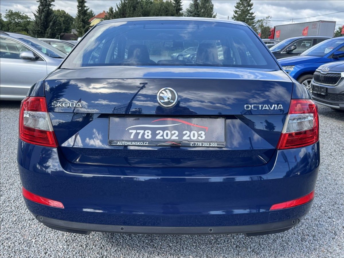 Škoda Octavia, 1,6   TDI 77KW BLUETOOTH - fotka 6