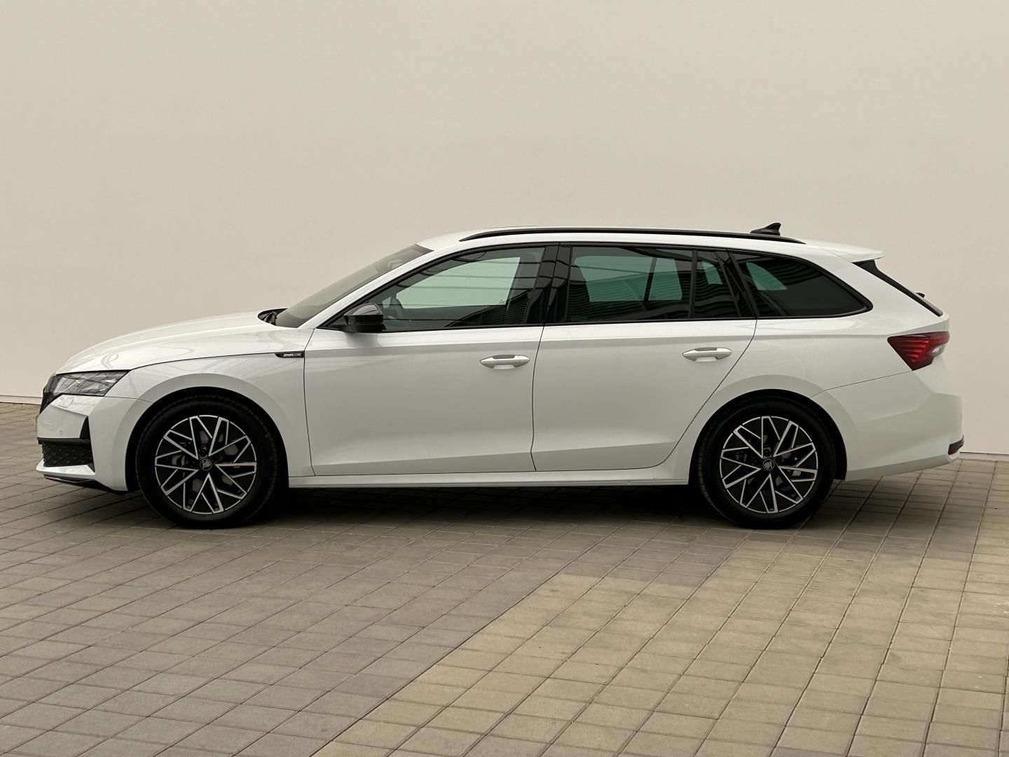 Škoda Octavia, 2.0TSI 150kW 4x4  SportLine - fotka 3