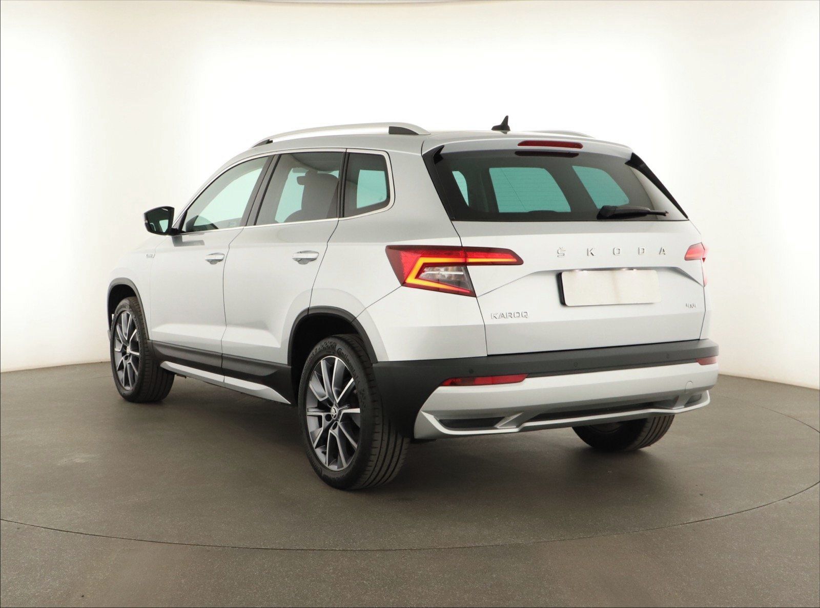 Škoda Karoq, 2.0 TDI, Scout, 4X4, Automat - fotka 4