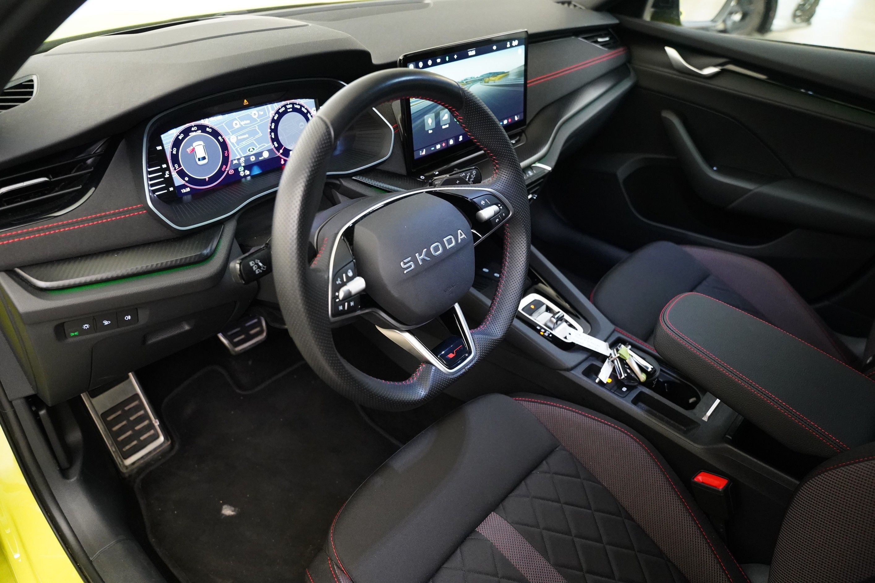 Škoda Octavia, 2.0 TSI 195 kW DSG RS - fotka 5