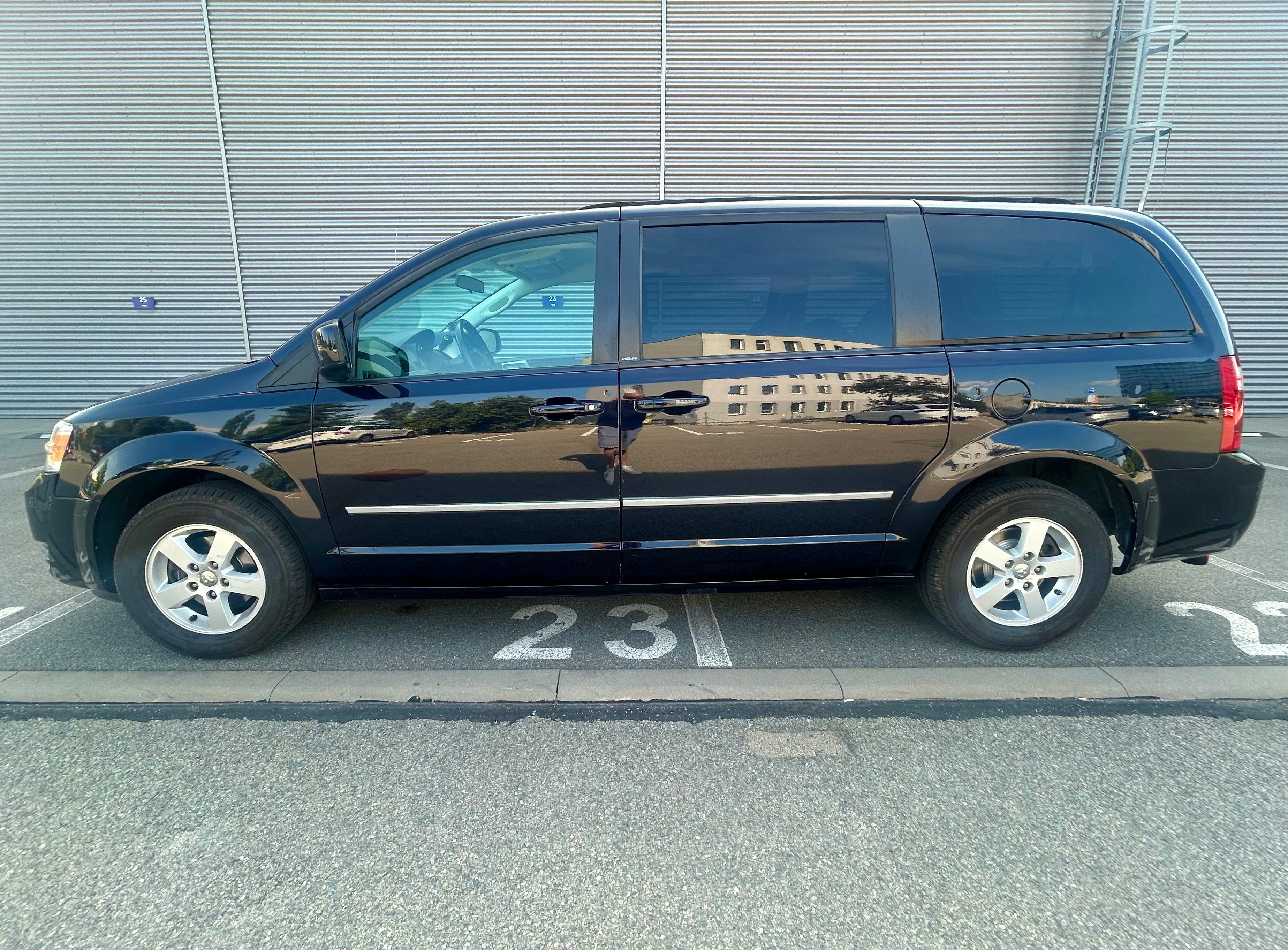 Dodge Grand Caravan, 3.8 147KW 7MÍST AUT-TV-KAMERA - fotka 4