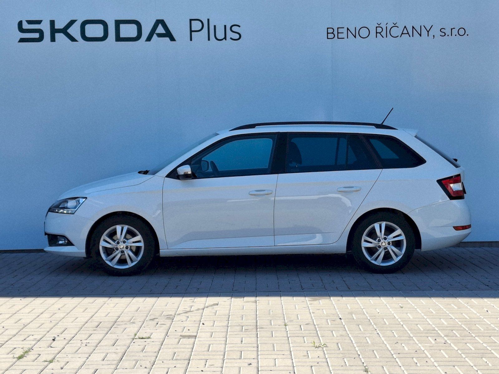 Škoda Fabia, Combi Ambition Plus Tour 1,0TS - fotka 3