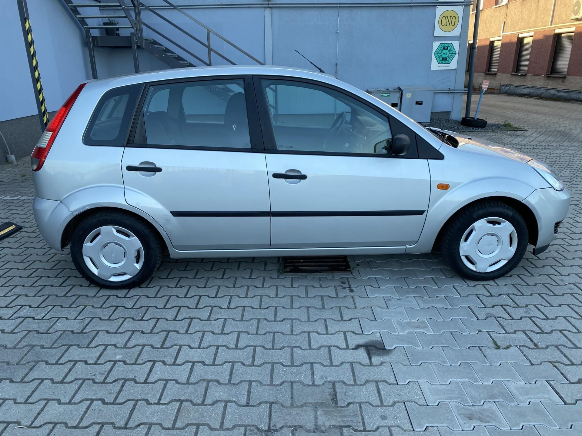Ford Fiesta, 1,3i 44kw BEZ KOROZE KLIMA - fotka 4