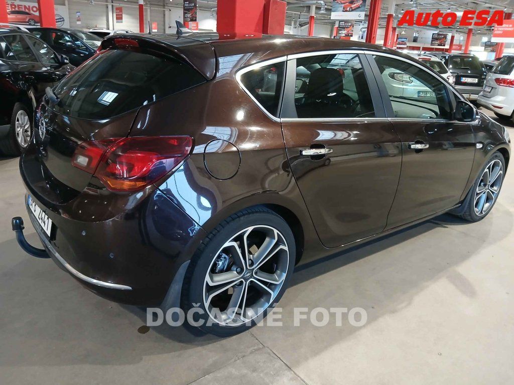 Opel Astra, 1.5 - fotka 2