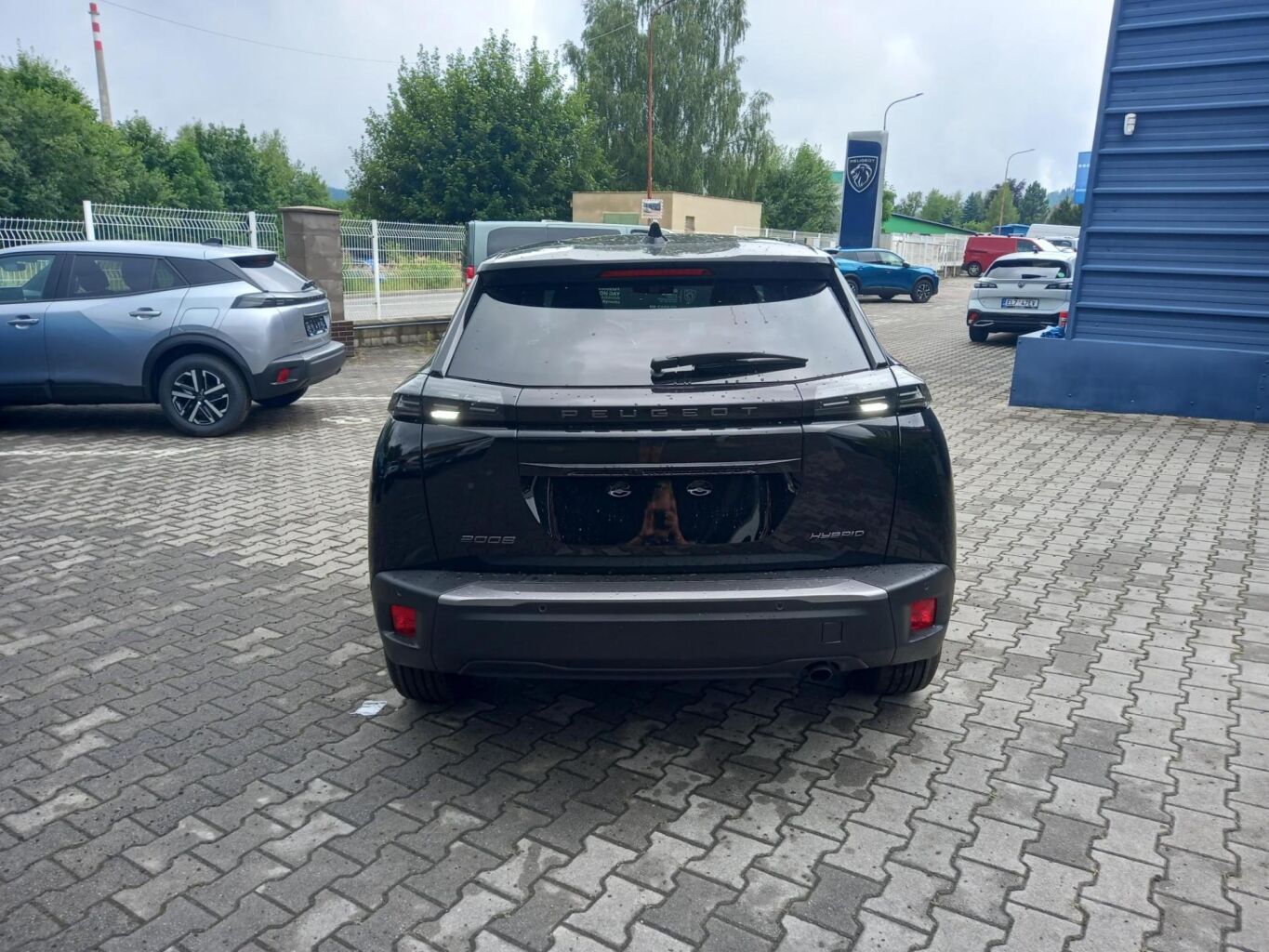 Peugeot 2008, BUSINESS Hybrid 110 e-DCS6 - fotka 4