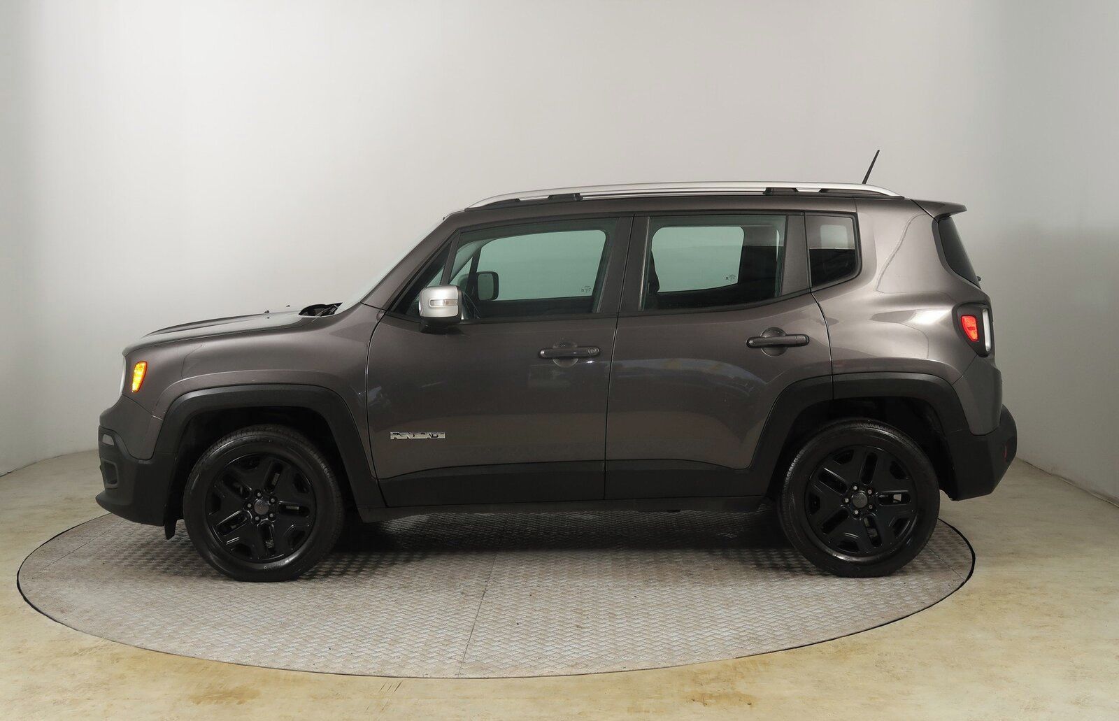 Jeep Renegade, 1.4 MultiAir, 4X4, Automat - fotka 3