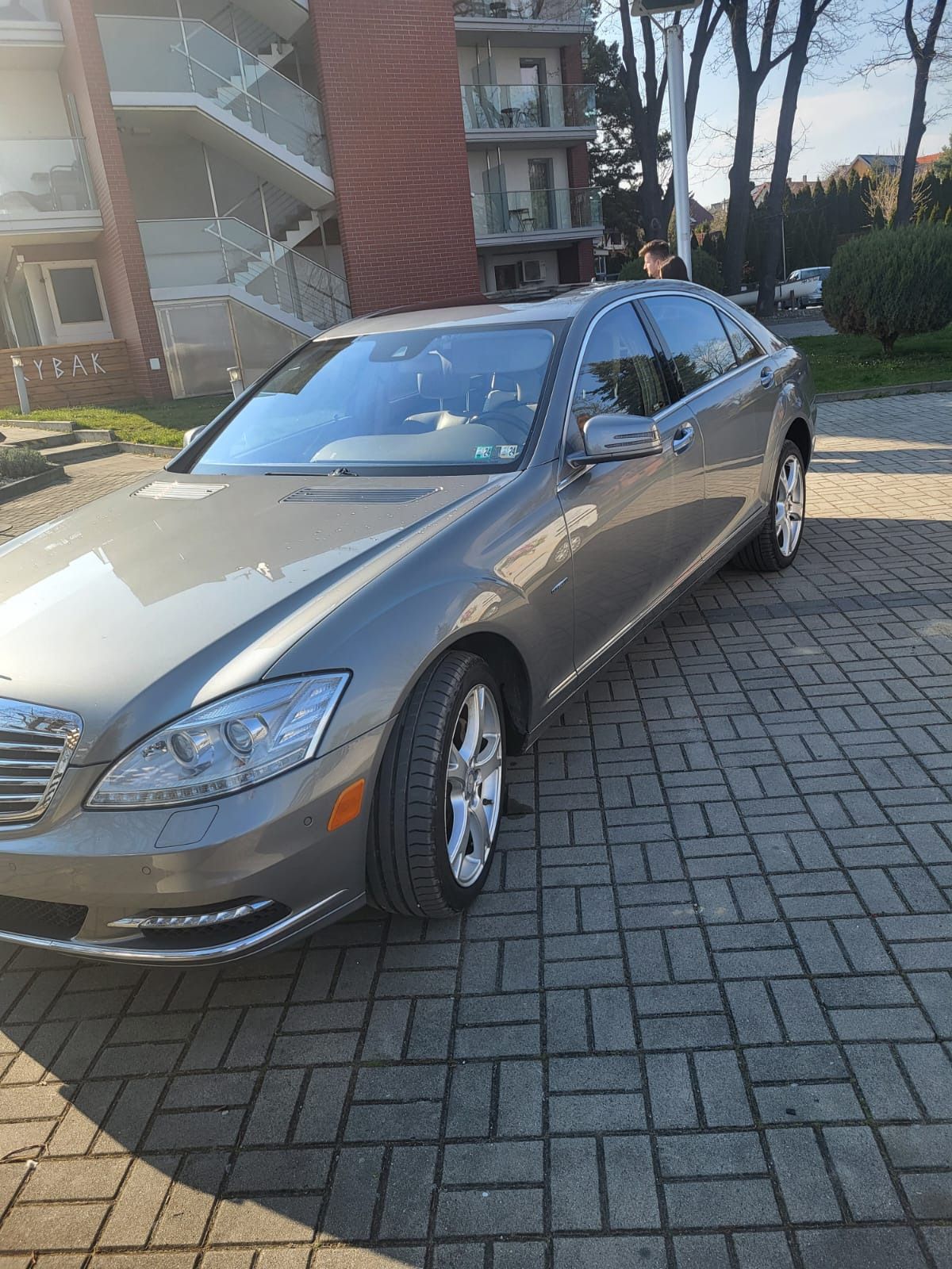 Mercedes-Benz Třídy S, Mercedes-Benz S550 4MATIC V8 - fotka 3