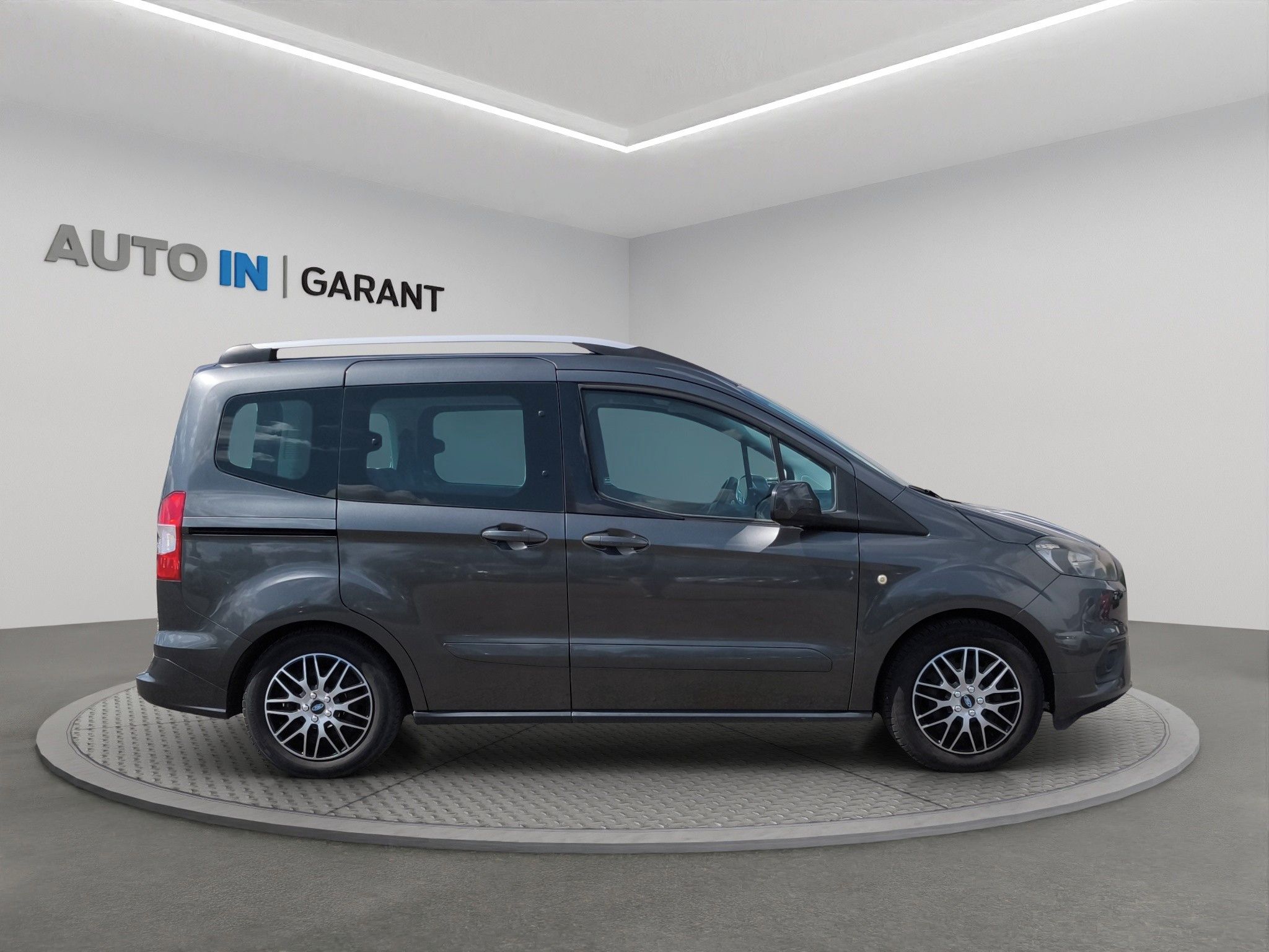 Ford Tourneo Courier, 1.0 73kW, ČR, Serv. kniha, Výh - fotka 4