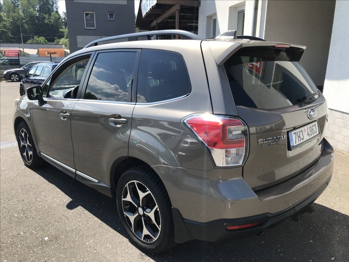 Subaru Forester, 2,0 XT 186kW Automat 4x4 - fotka 6