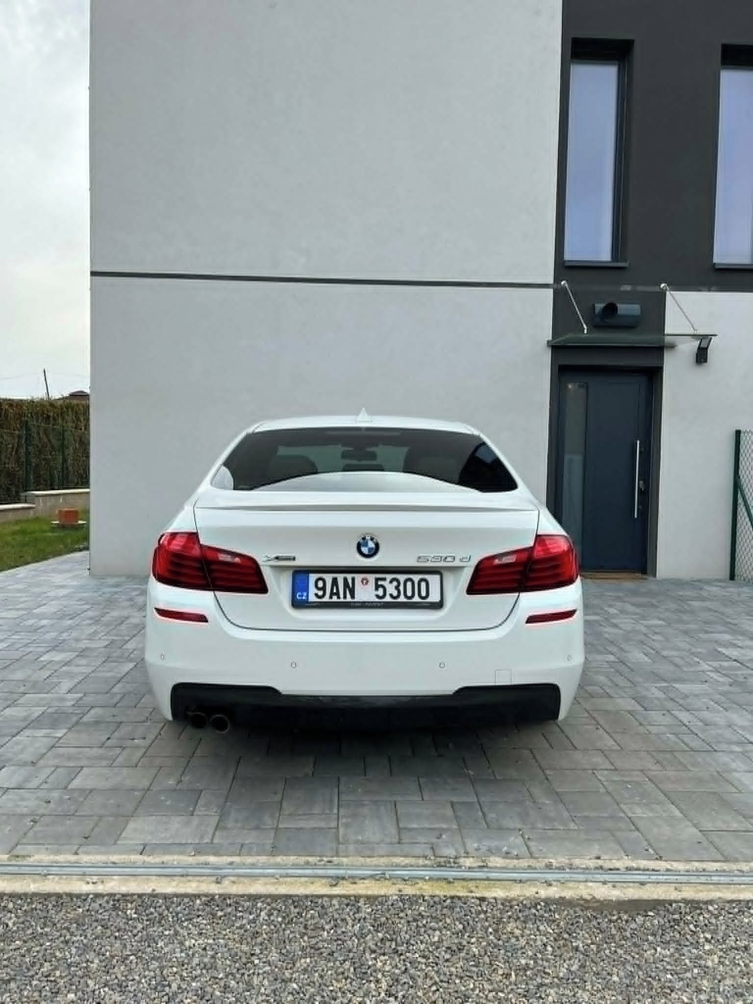 BMW Řada 5, 530D, X drive, ČR, nová STK - fotka 4