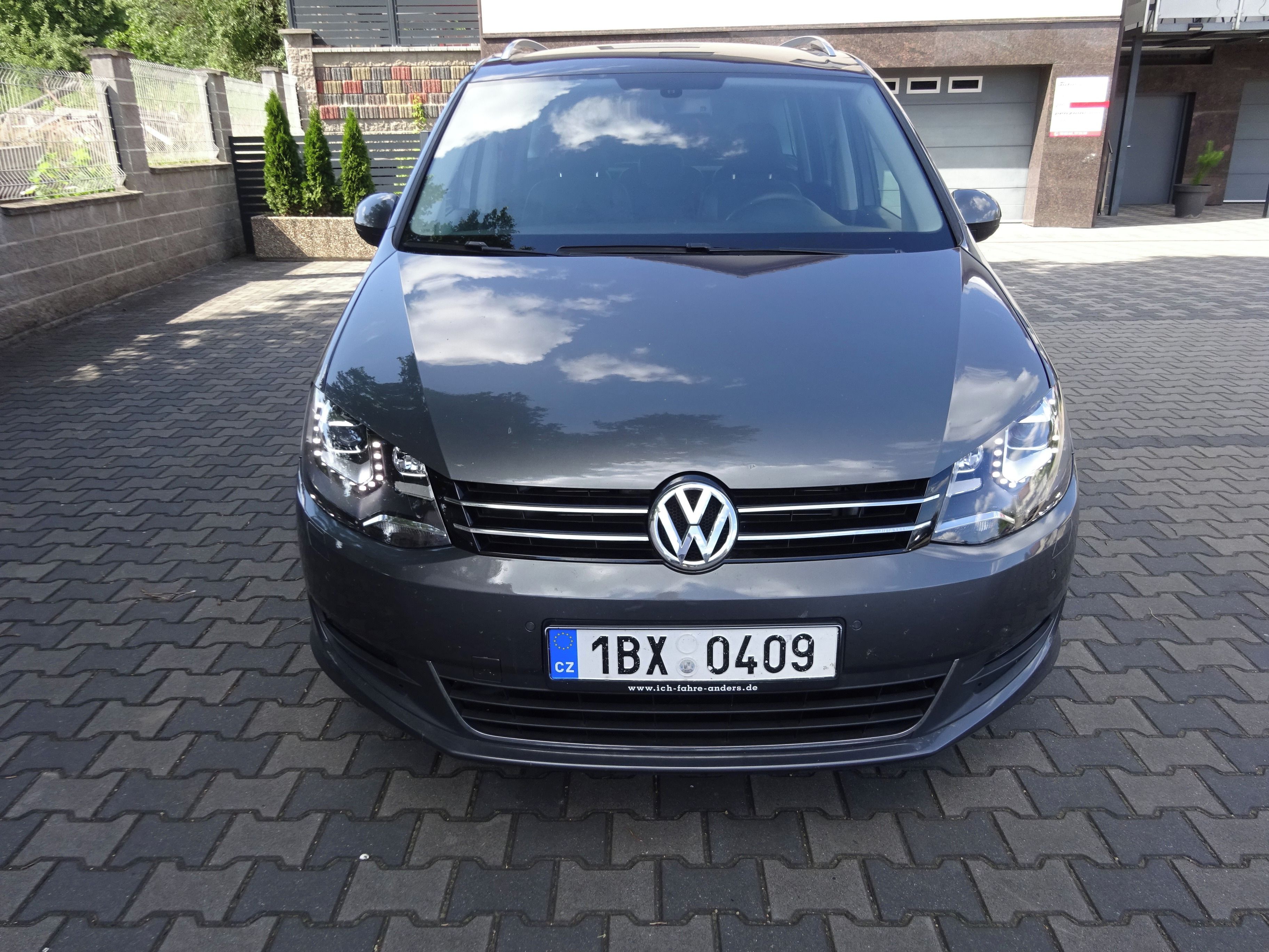Volkswagen Sharan, 2.0TDi 103kW. DSG. - fotka 2