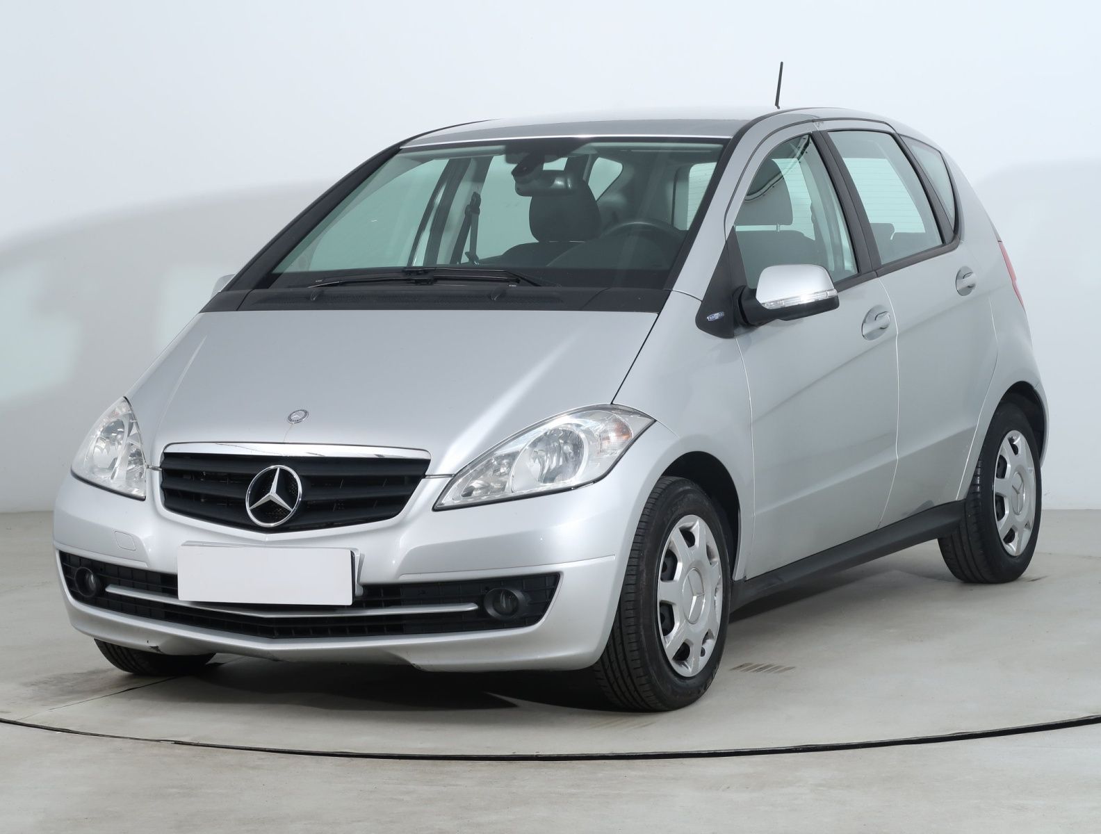 Mercedes-Benz Třídy A, 160, Klima, El. okna - fotka 3