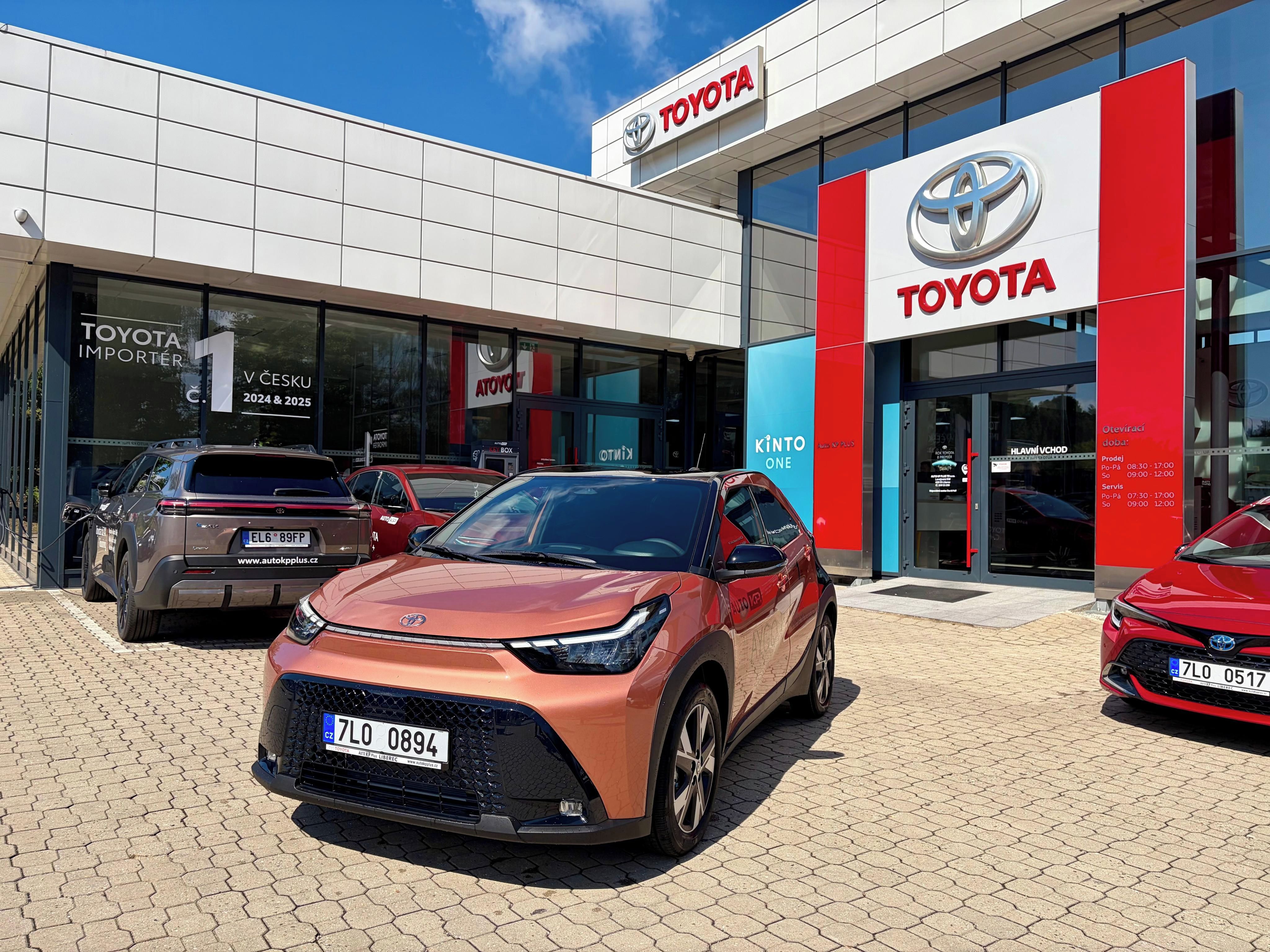 Toyota Aygo, X 1,5 116k HEV Style