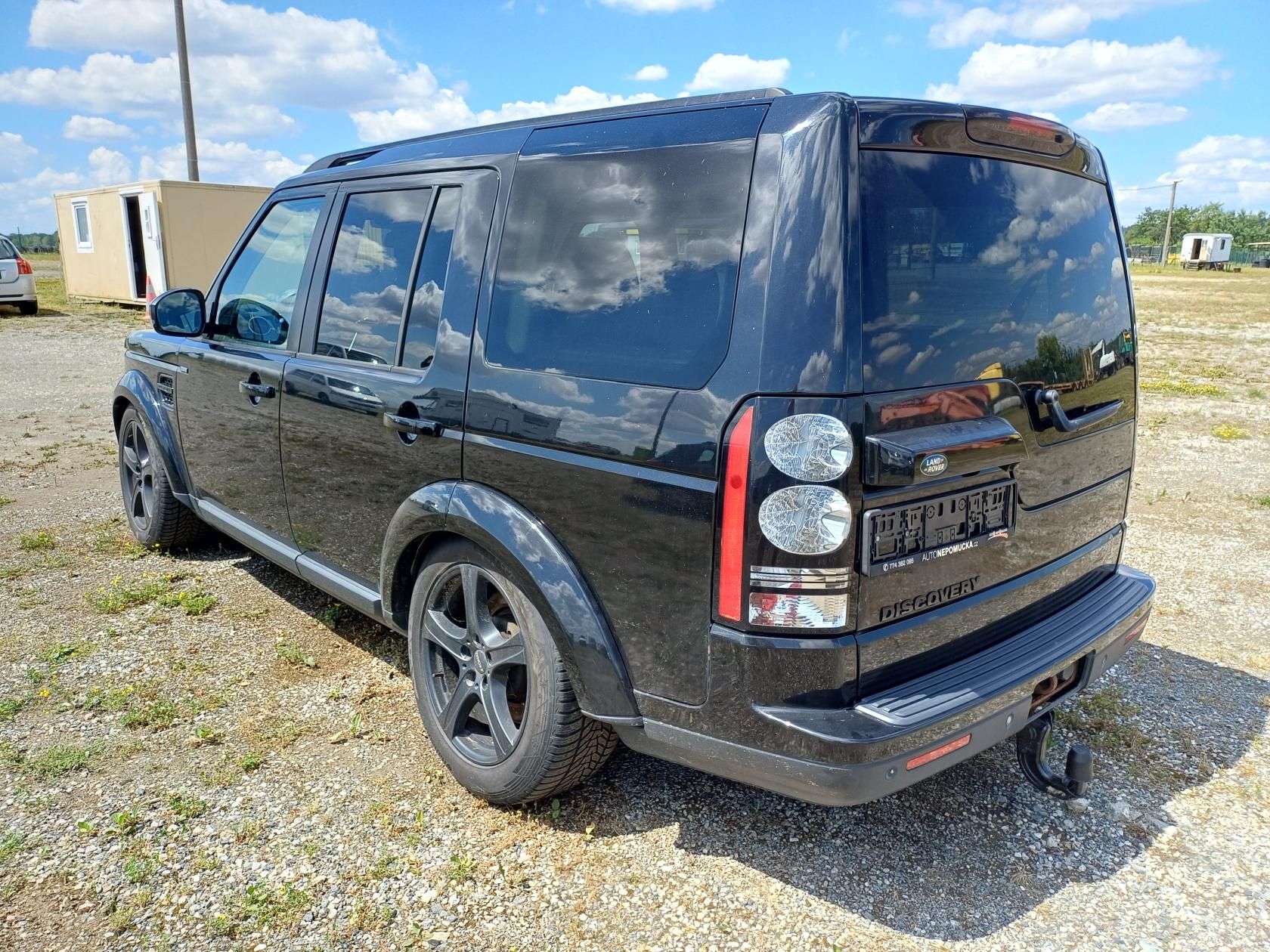 Land Rover Discovery, 3.0 SDV6 HSE 188kW  Webasto - fotka 2