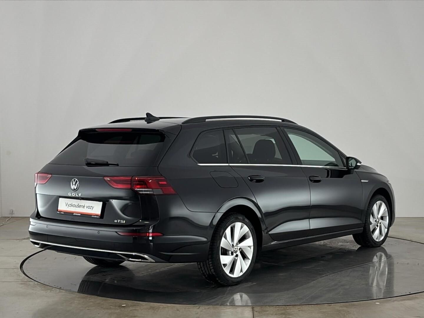 Volkswagen Golf, 1.5 eTSi / 96 kW Style DSG - fotka 2