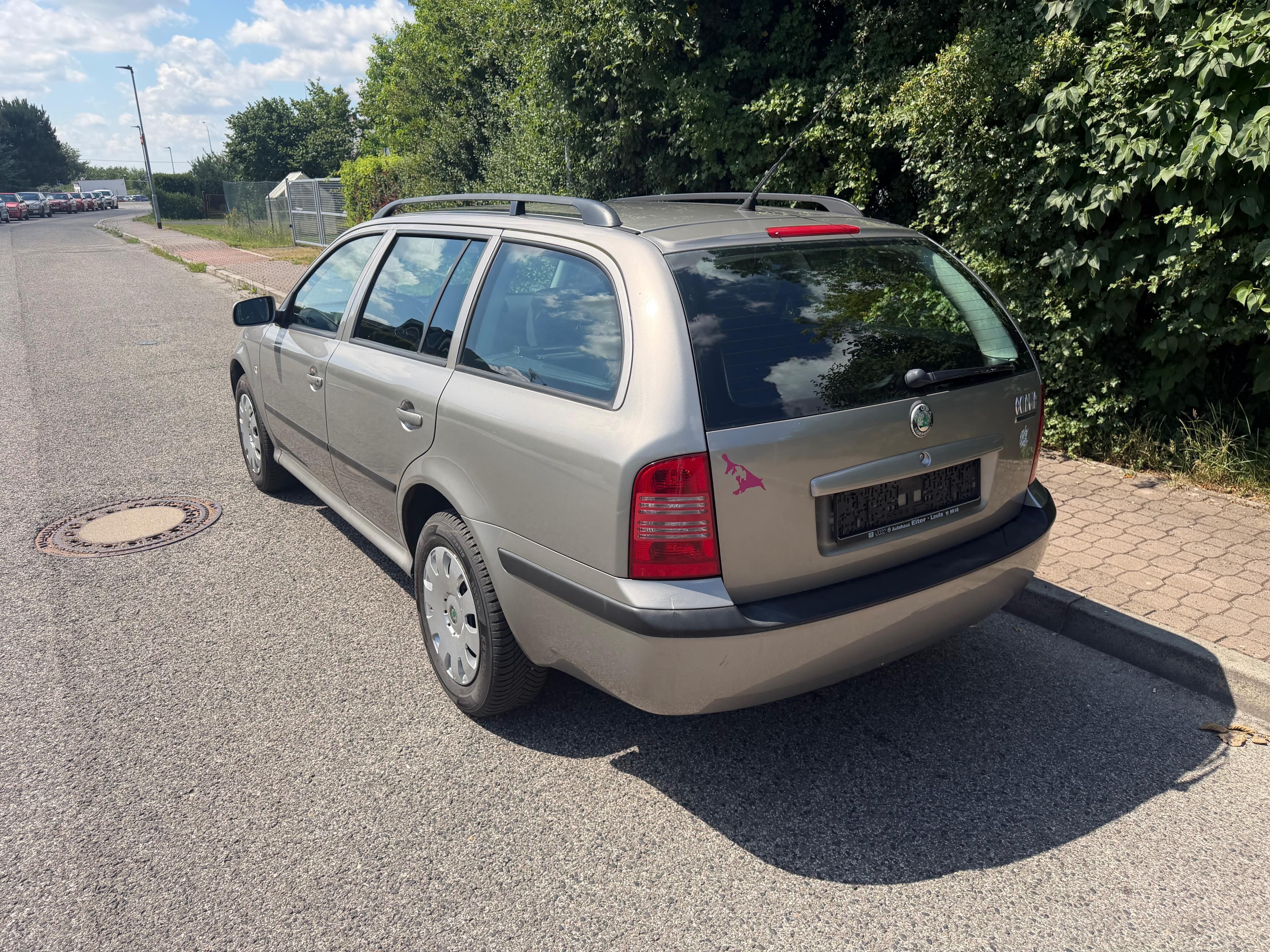 Škoda Octavia, 1,6i/ 75kw Tour Nová STK - fotka 6