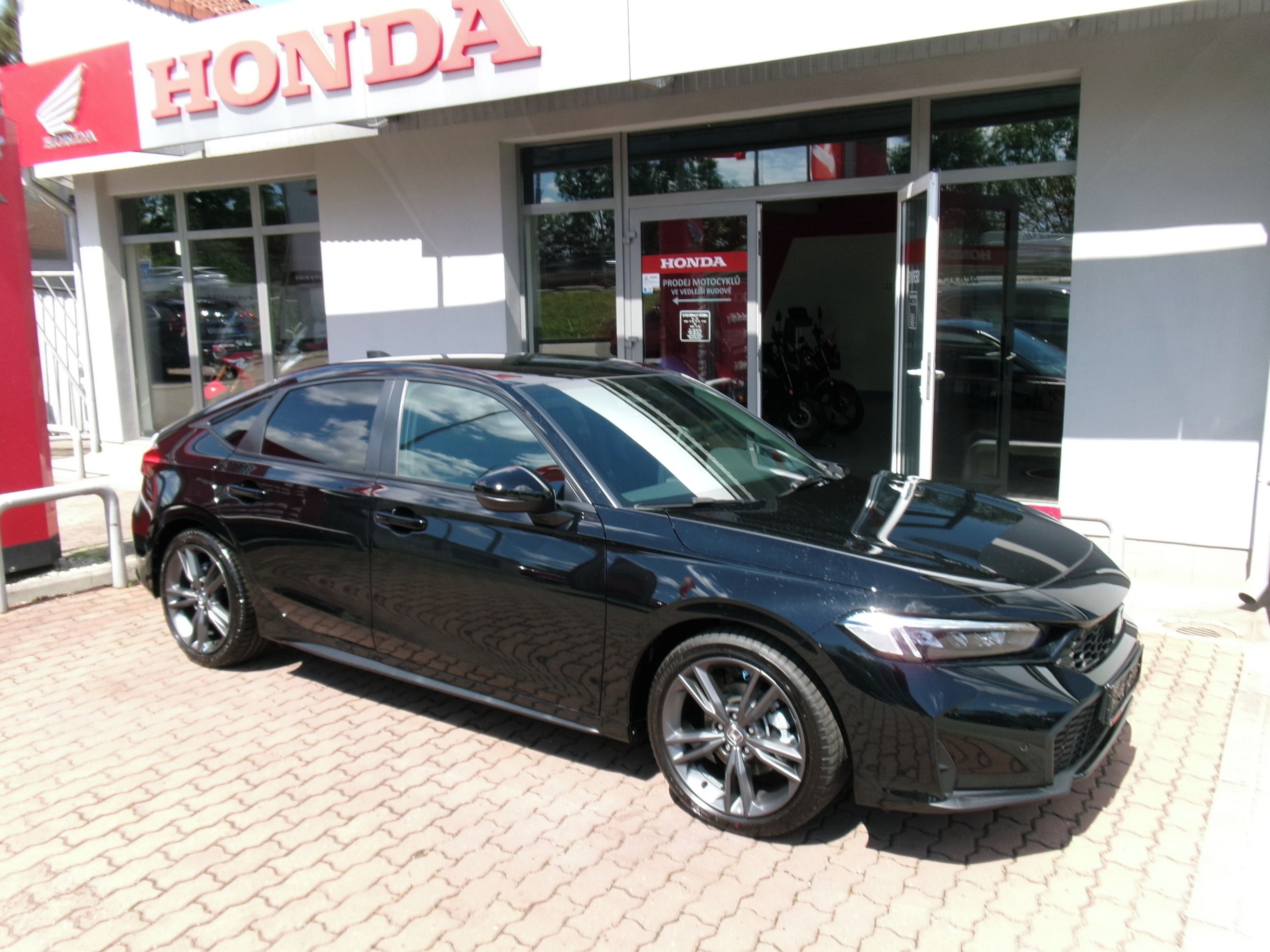 Honda Civic, 2.0e:HEV SPORT PLUS 2027 - fotka 5