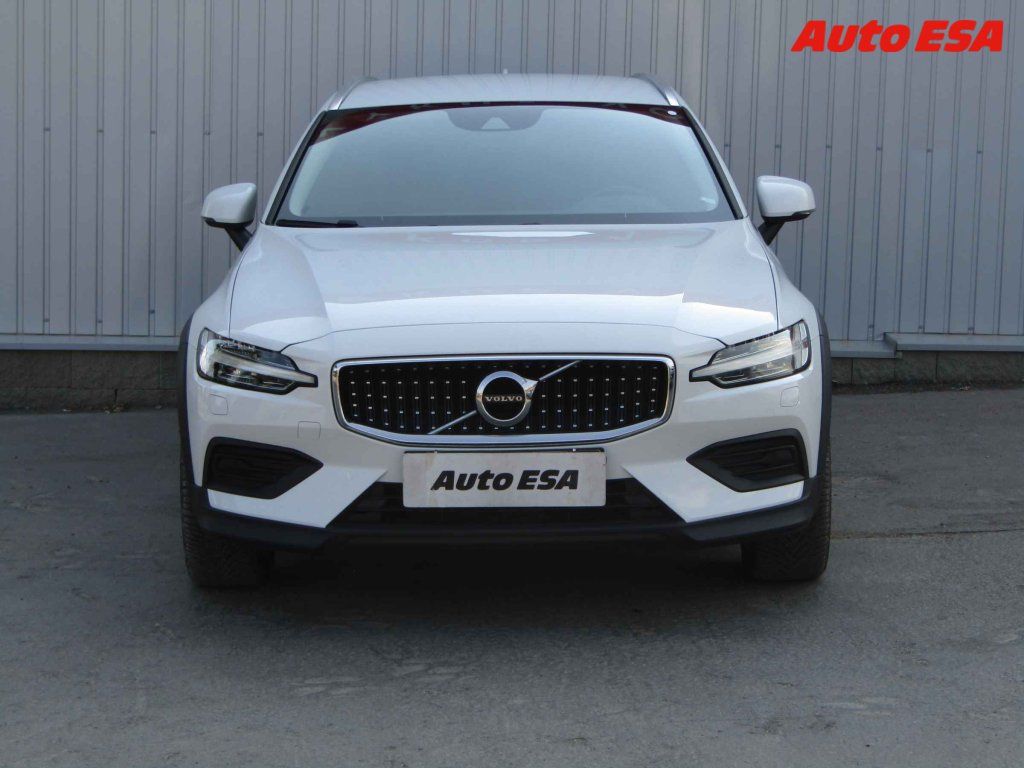Volvo V60, 2.0 D4 4x4,Cross Country - fotka 2