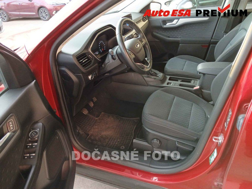 Ford Kuga, 1.5 EB,1.maj,ČR - fotka 3