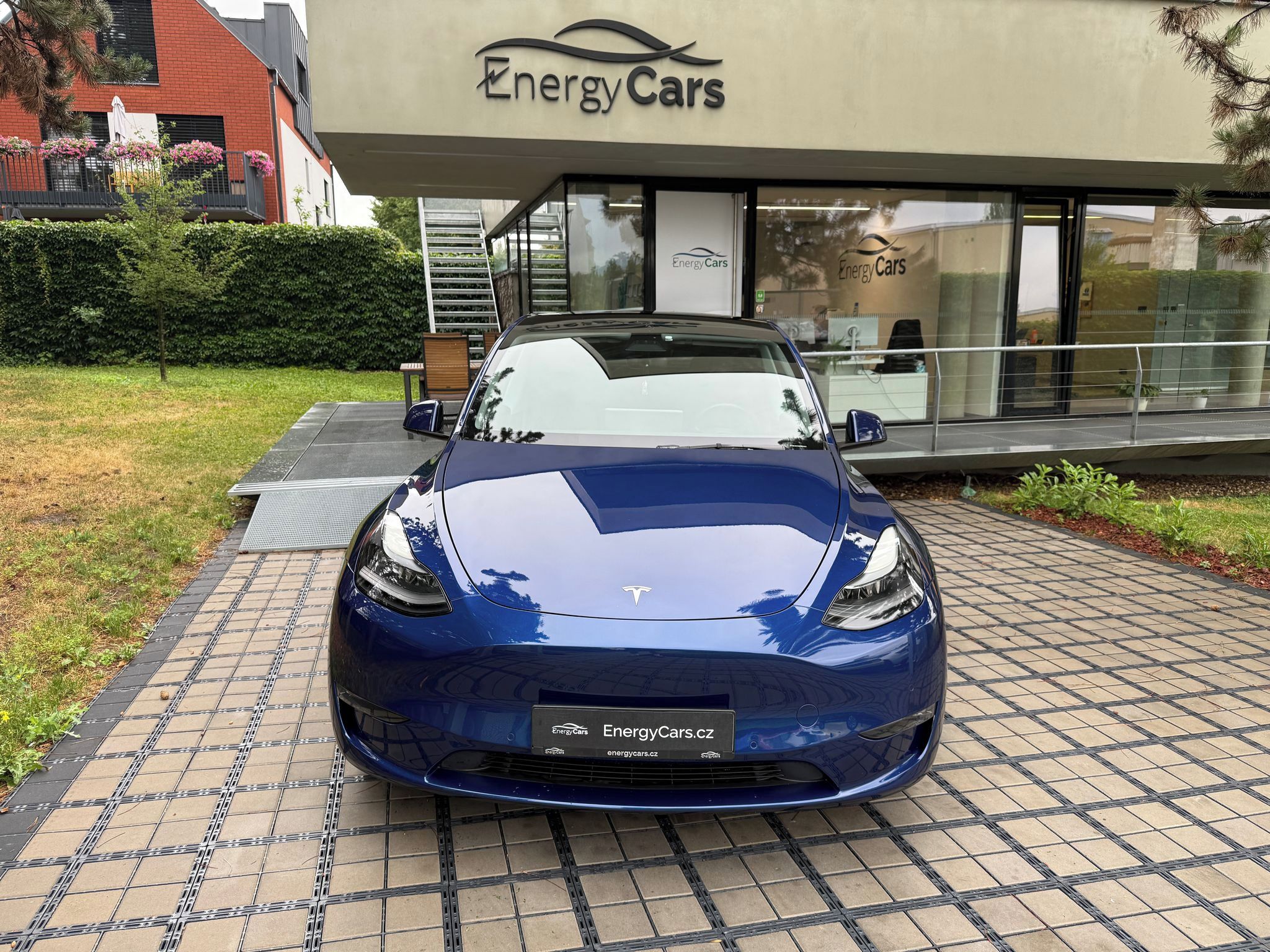 Tesla Model Y, Long Range AWD - fotka 2