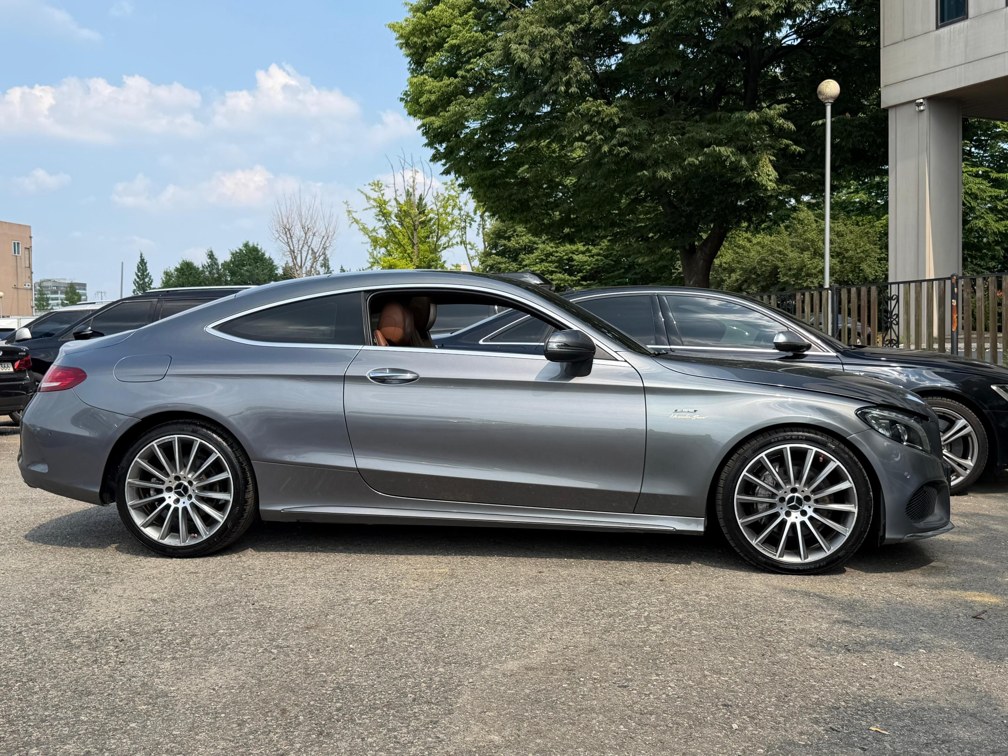 Mercedes-Benz Třídy C, C200 135KW, AMG, COUPE,LED,DPH - fotka 3