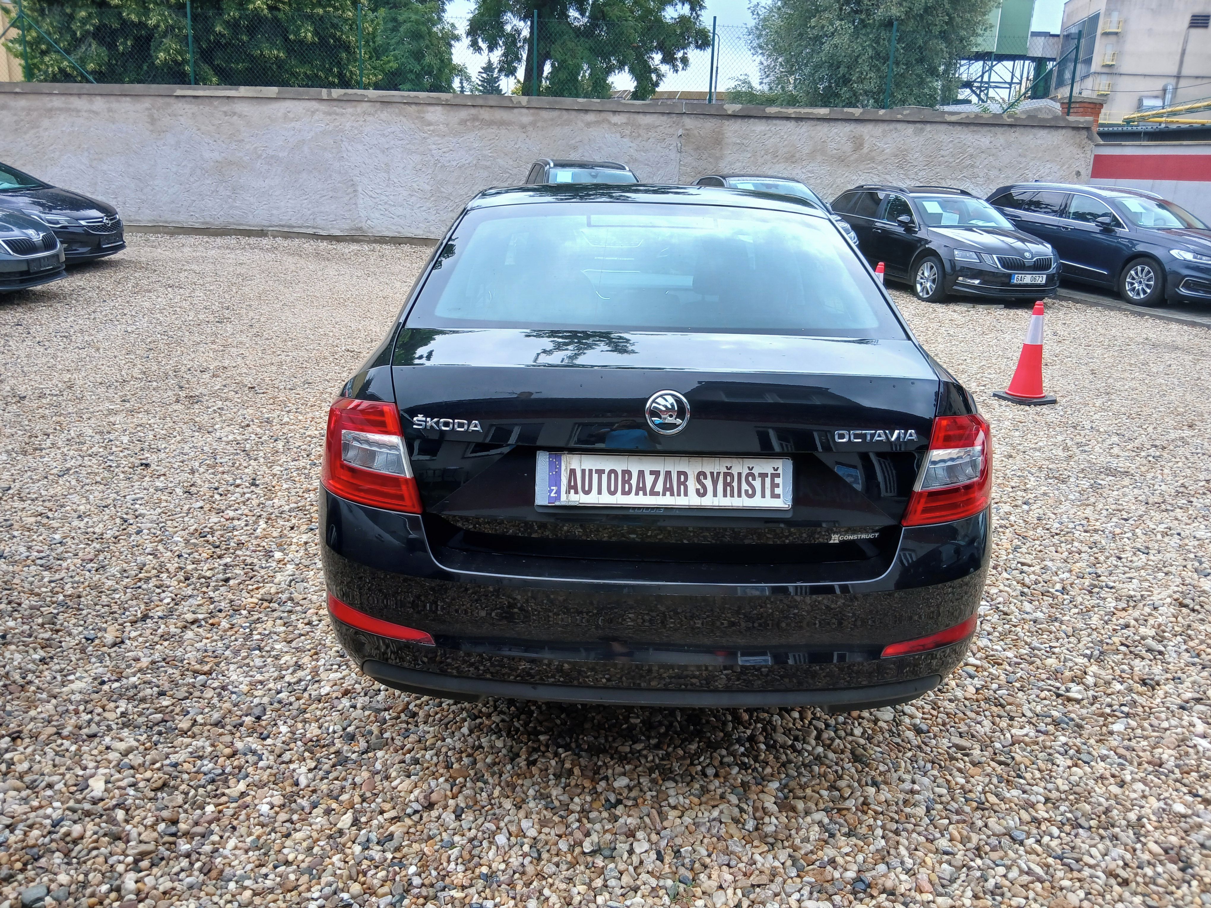 Škoda Octavia, 2.0TDi 110KW DPH, ČR, S.Kniha - fotka 6