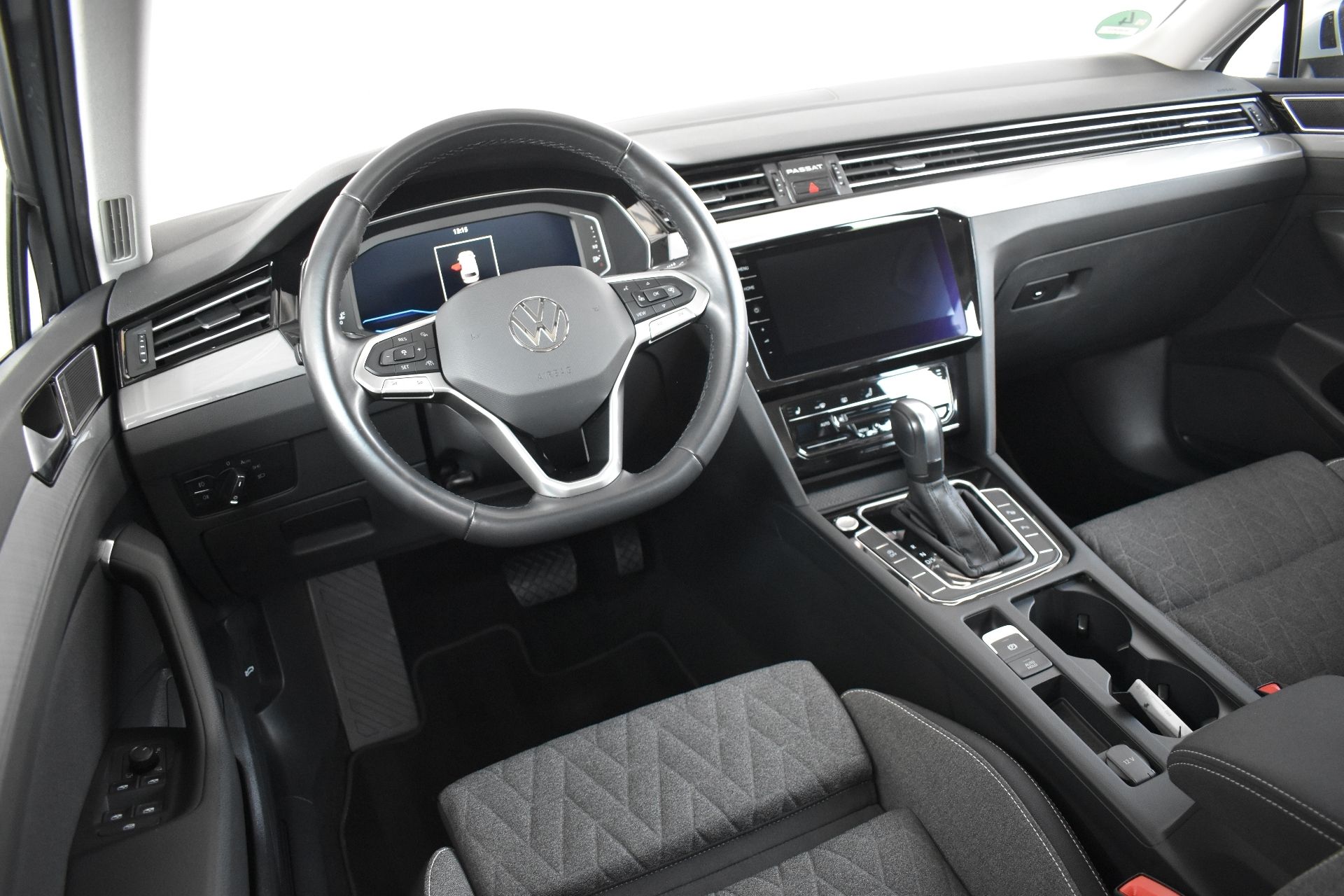 Volkswagen Passat Variant, 2.0TDI 110kW DSG, LED, tažné - fotka 5