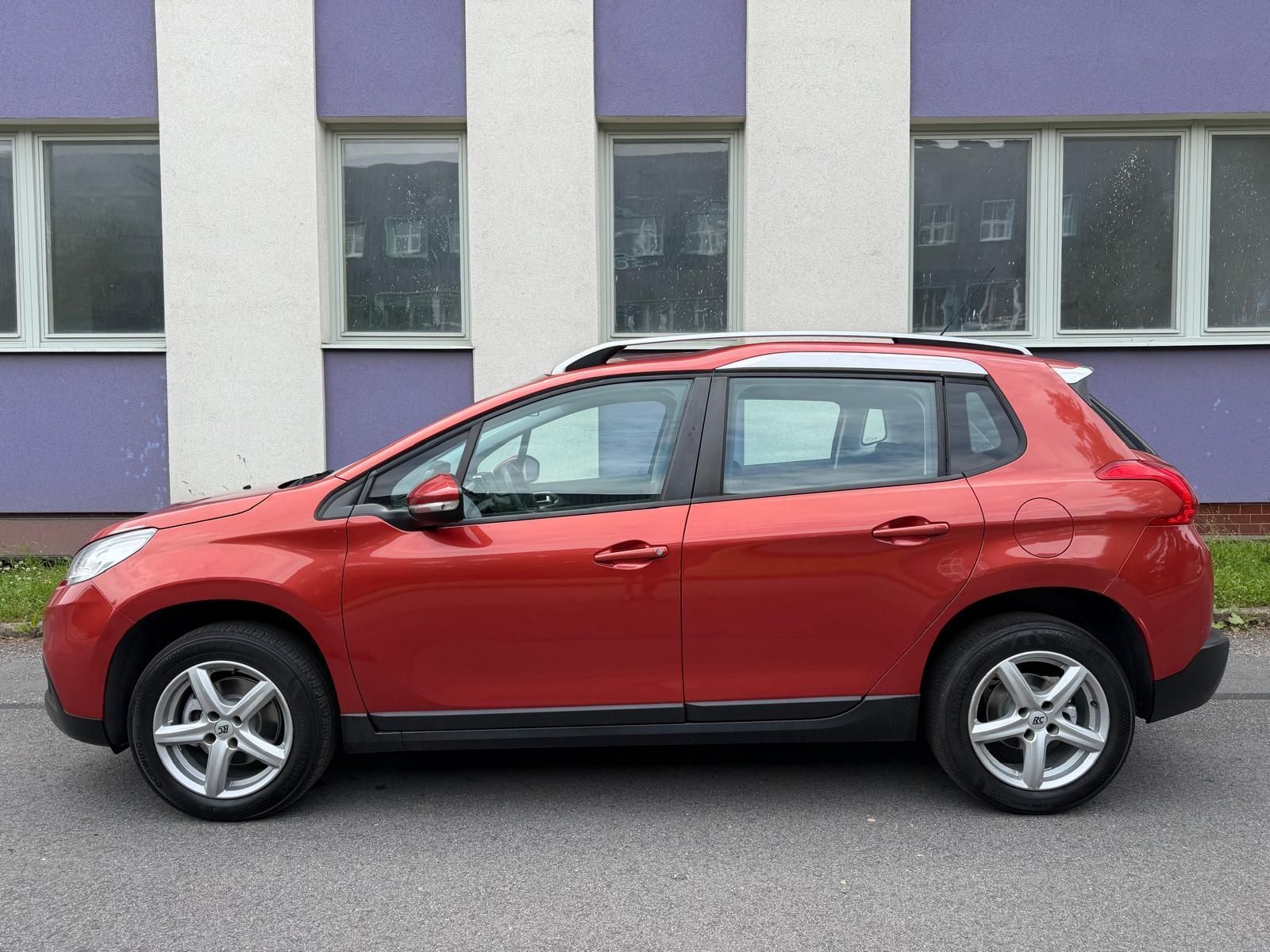 Peugeot 2008, 1,2 PureTech / servis.kn./ - fotka 2