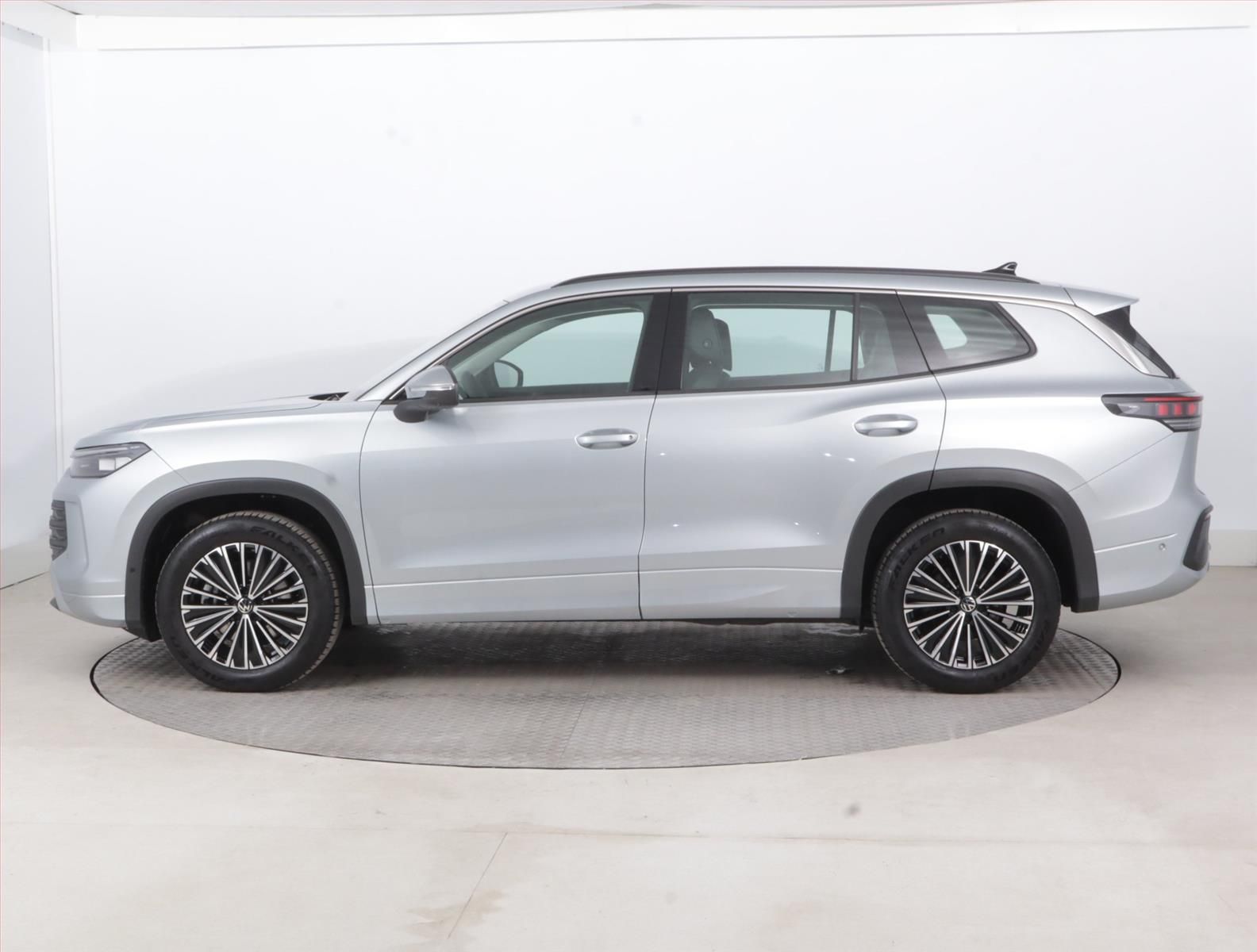 Volkswagen Tayron, 1.5 eTSI, Life - fotka 3