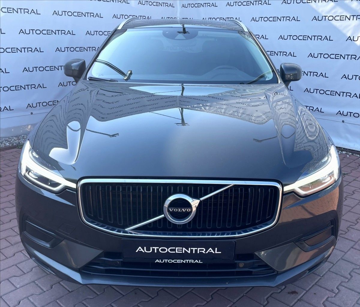 Volvo XC60, 2,0 D.110kw.D3.DPH.STK 6/28 - fotka 2